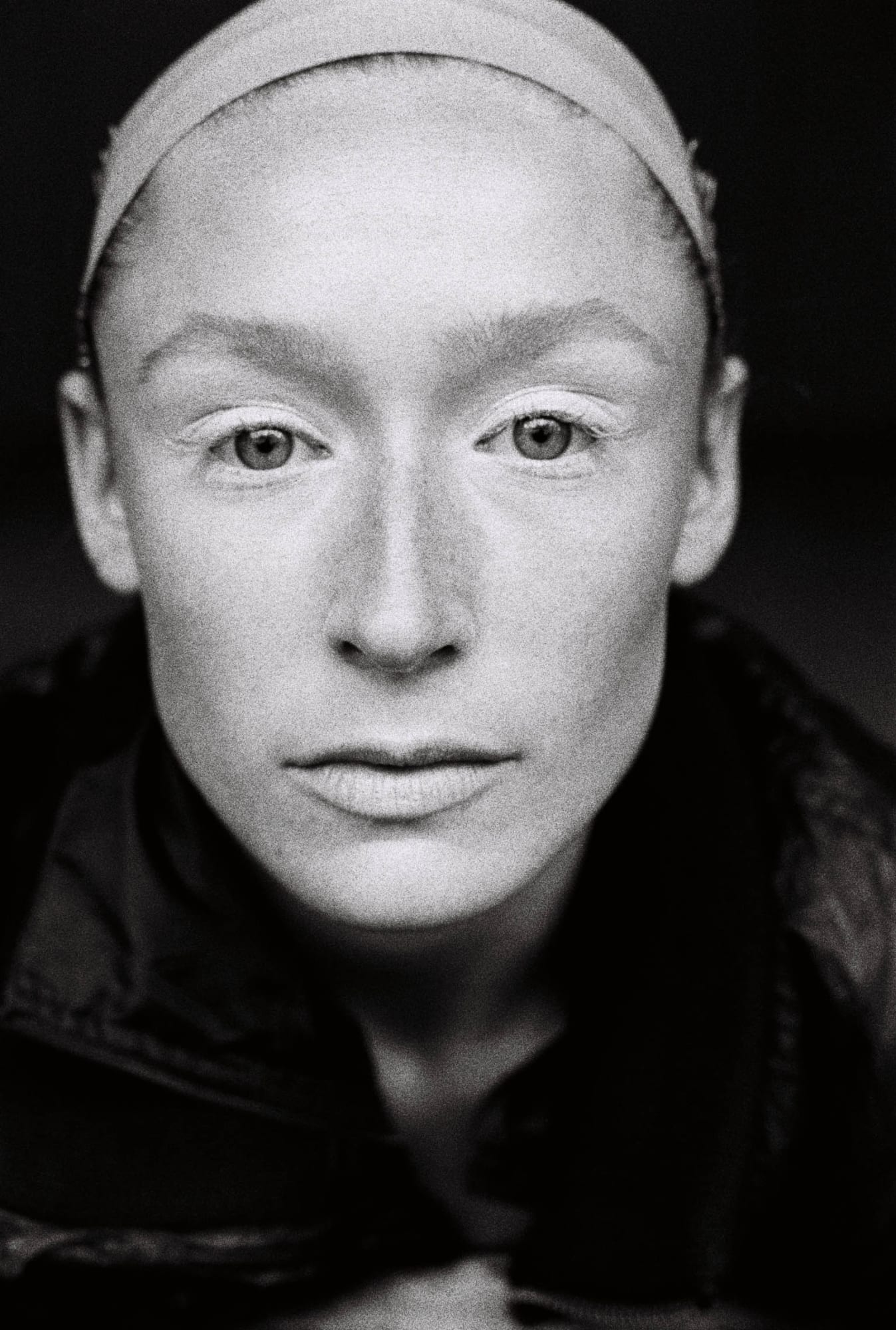 Théa (From the series STAGELESS), 2019 Fine Art HM Baryta-Print