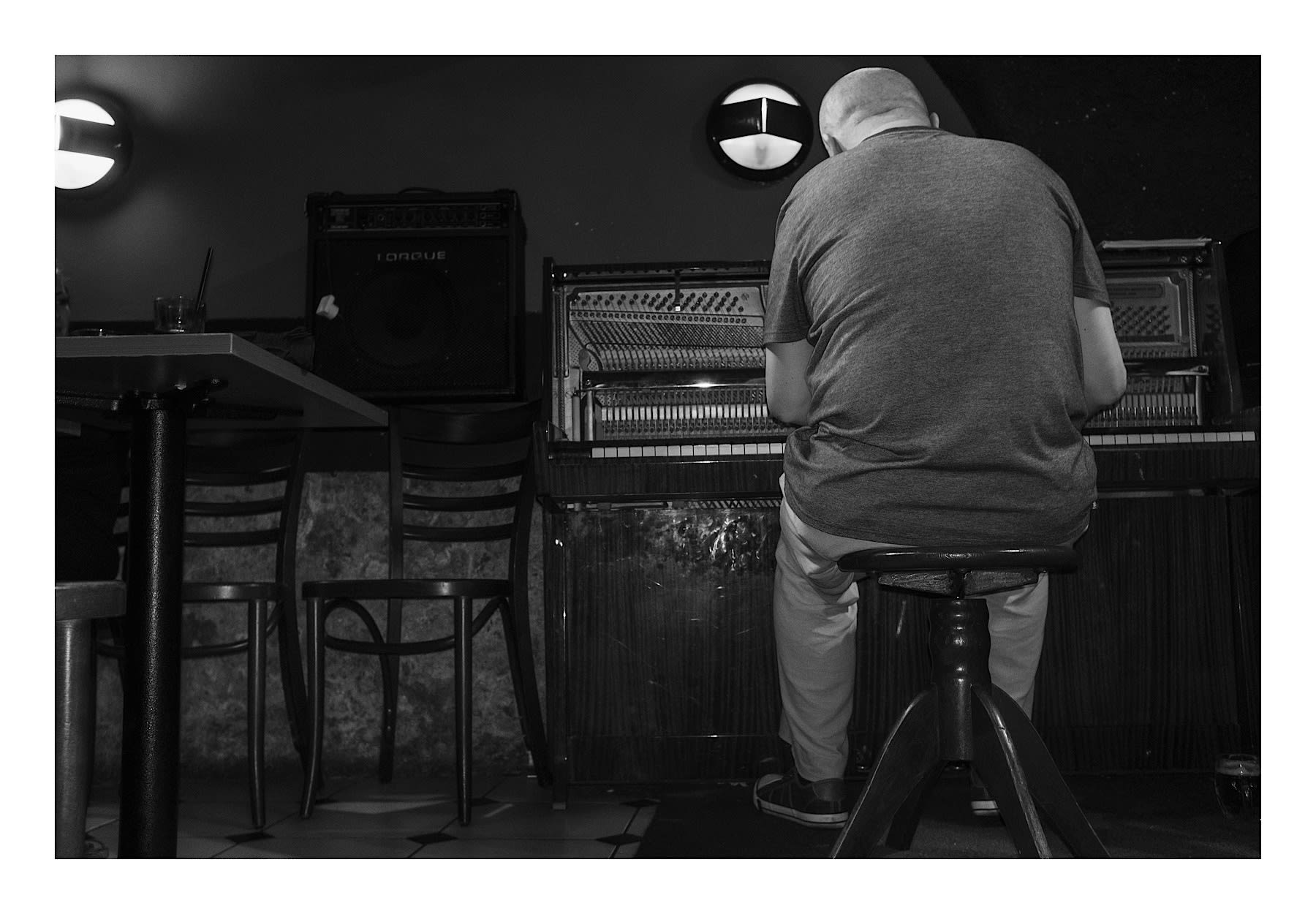 JASON HWANG : JAZZ IS MONOCHROME