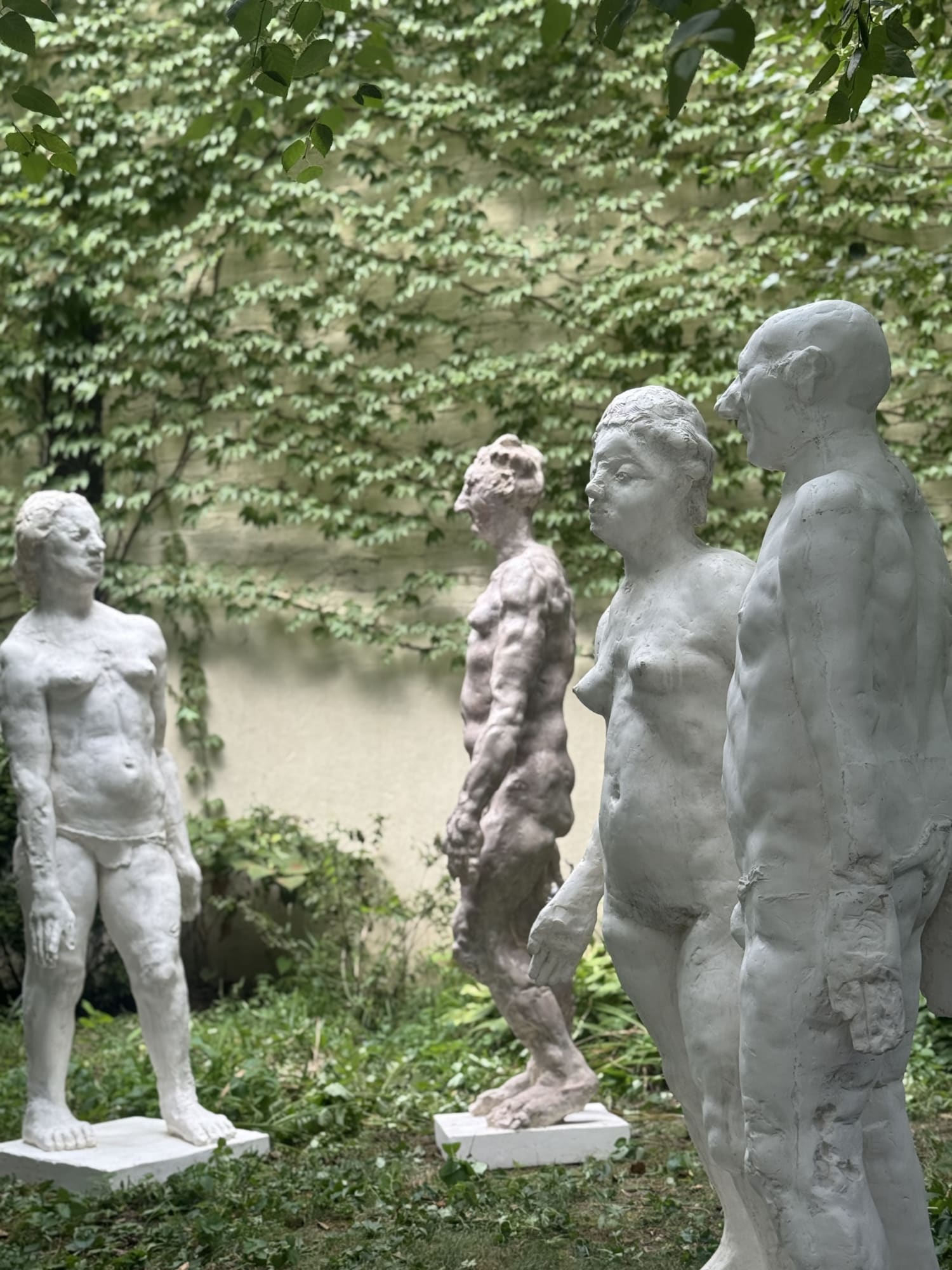 Group Show : Residents Unknown