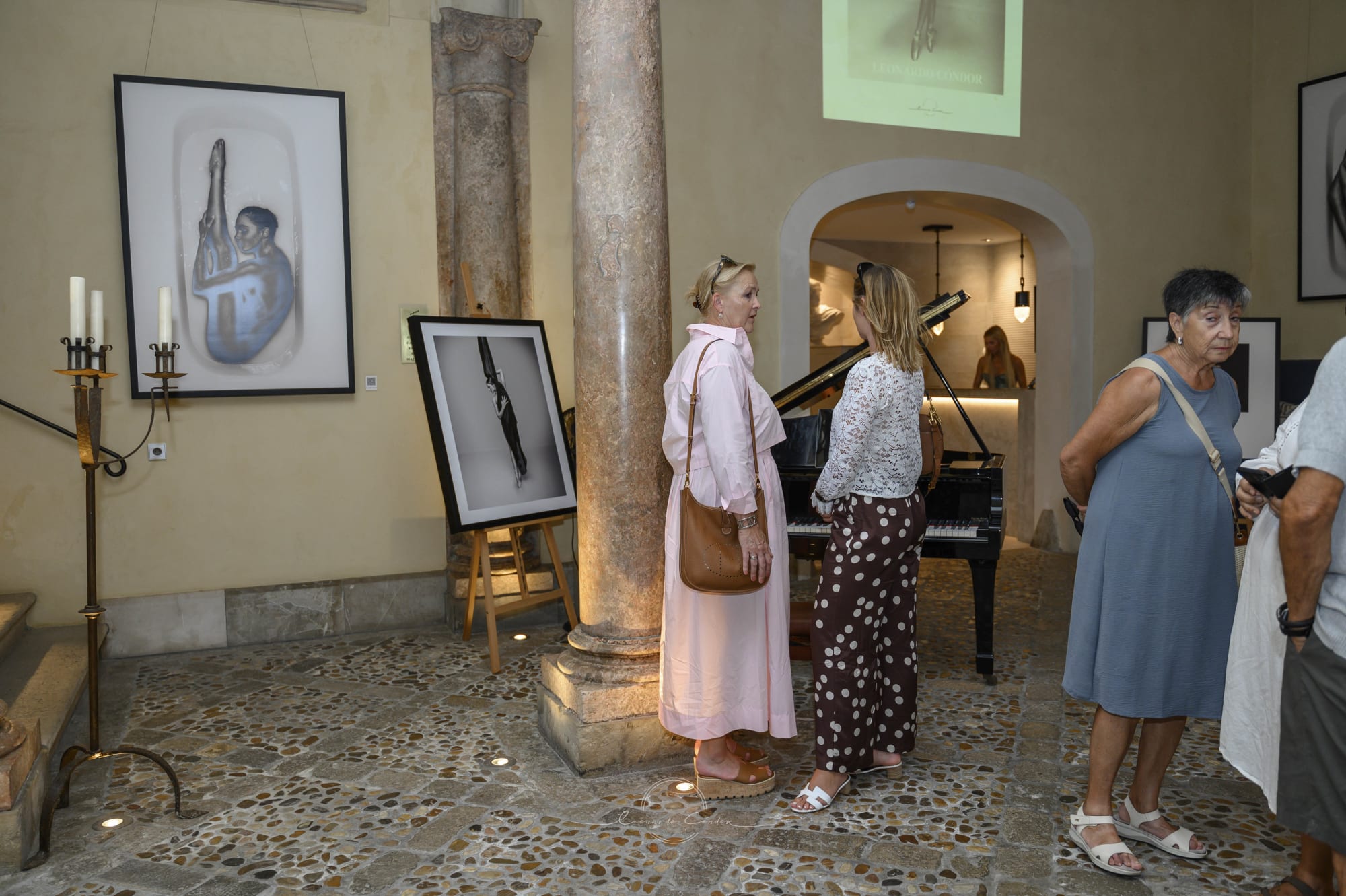 Pre-Nit del Art Exhibition Leonardo Cóndor