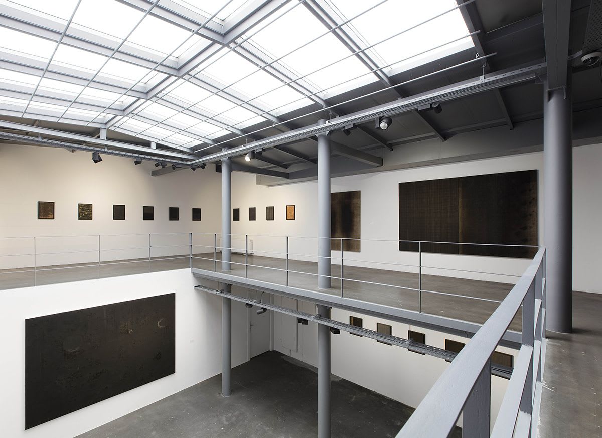 Vivid Dark of a Space