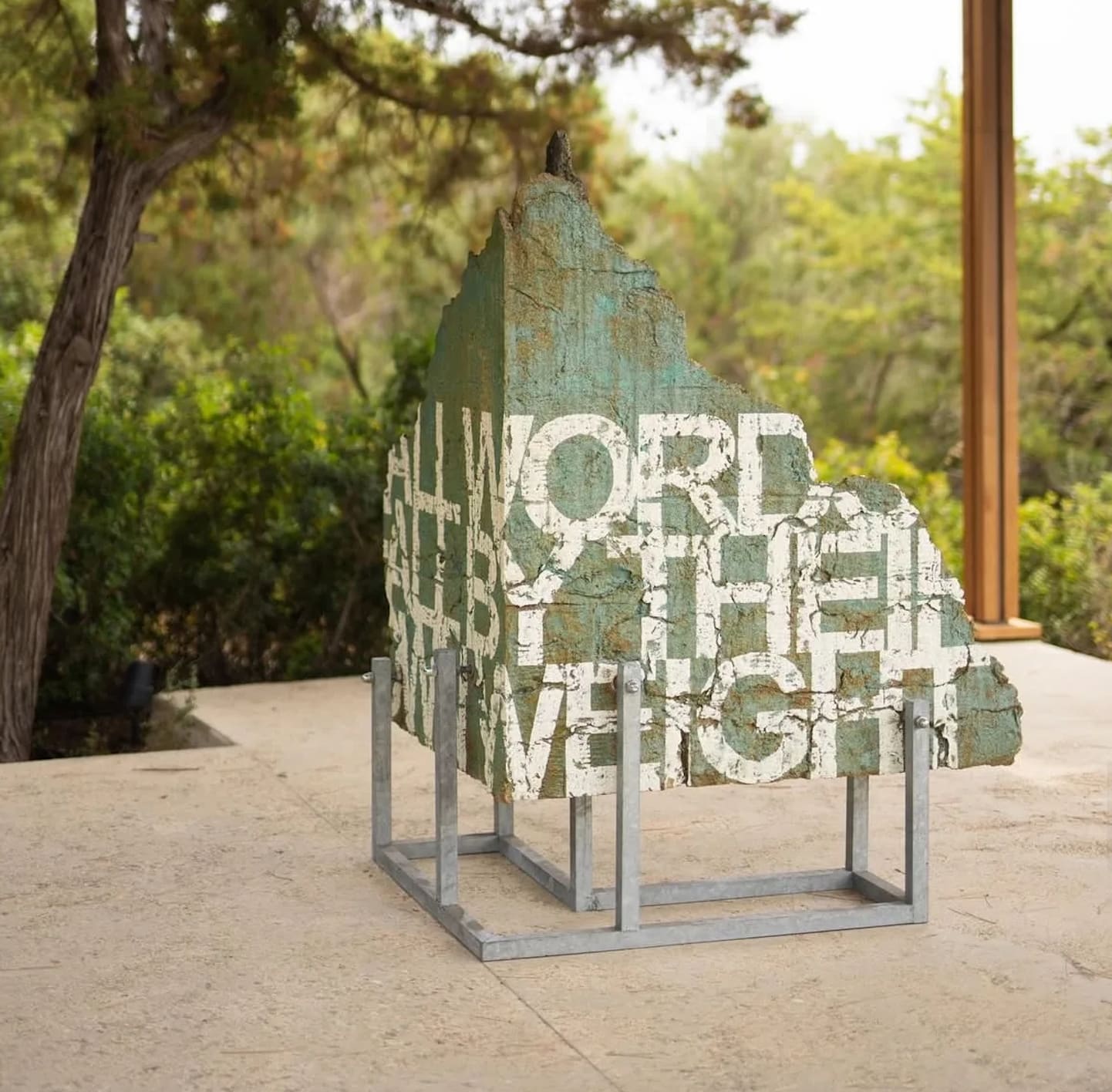 Iván ARGOTE All words fall by their own weight... and no site is innocent, 2016 © Courtesy of the artist and Perrotin.