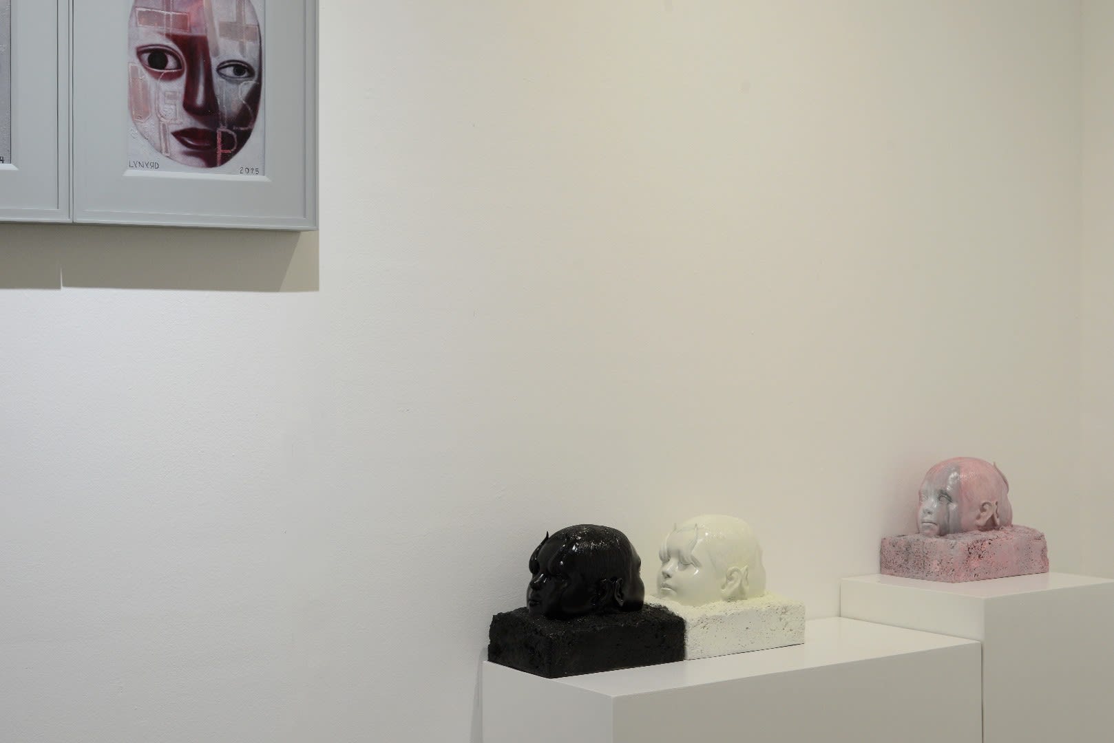 PAGGUHIT NANG NAKADILAT SA DILIM