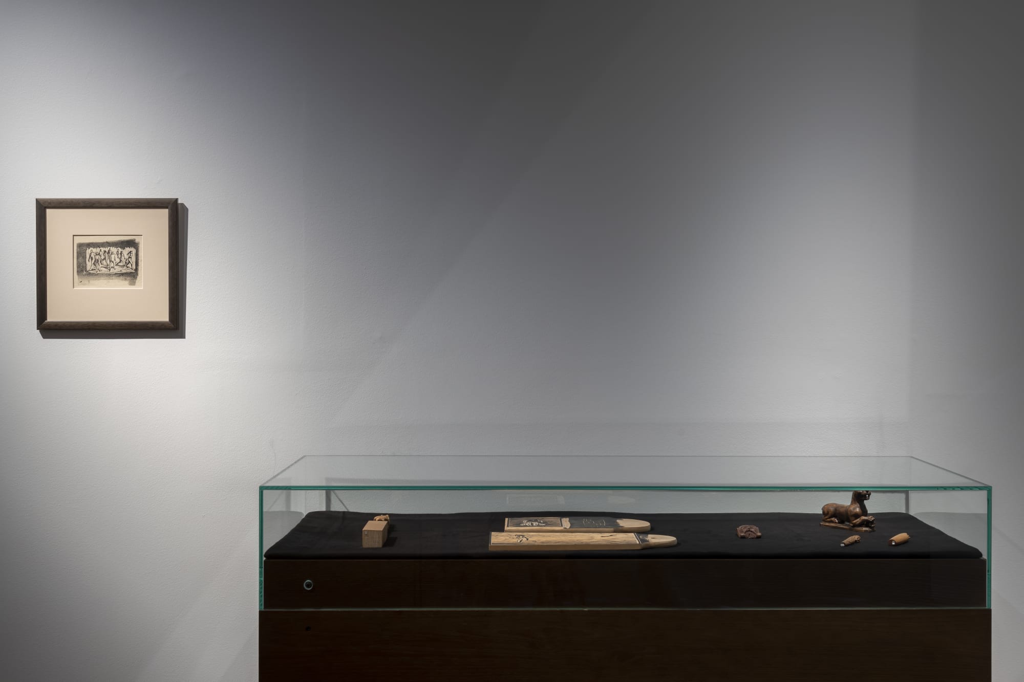 Skåret i tre (Carved in wood)