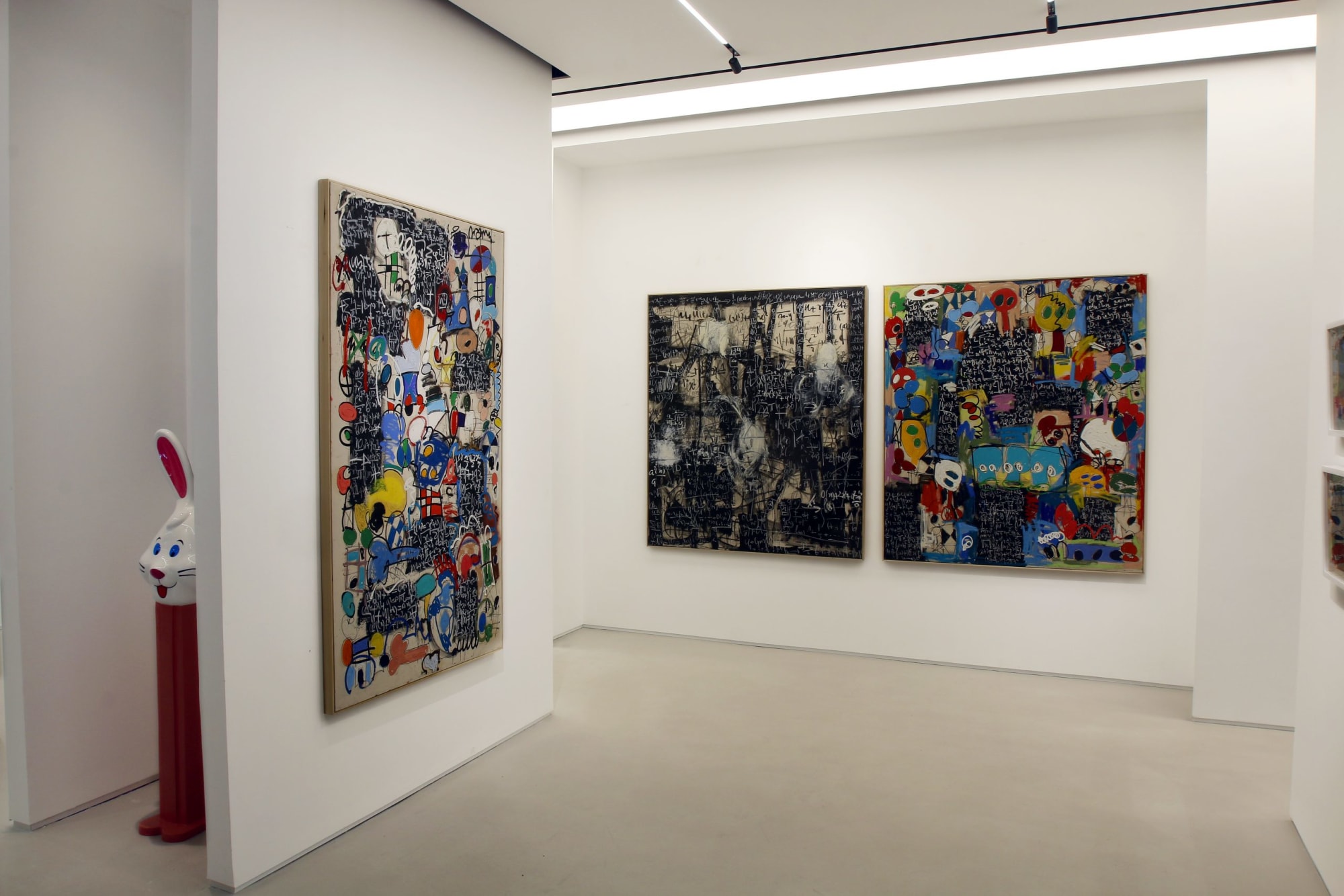 BLUE. RED. DEEP. SQUARE.