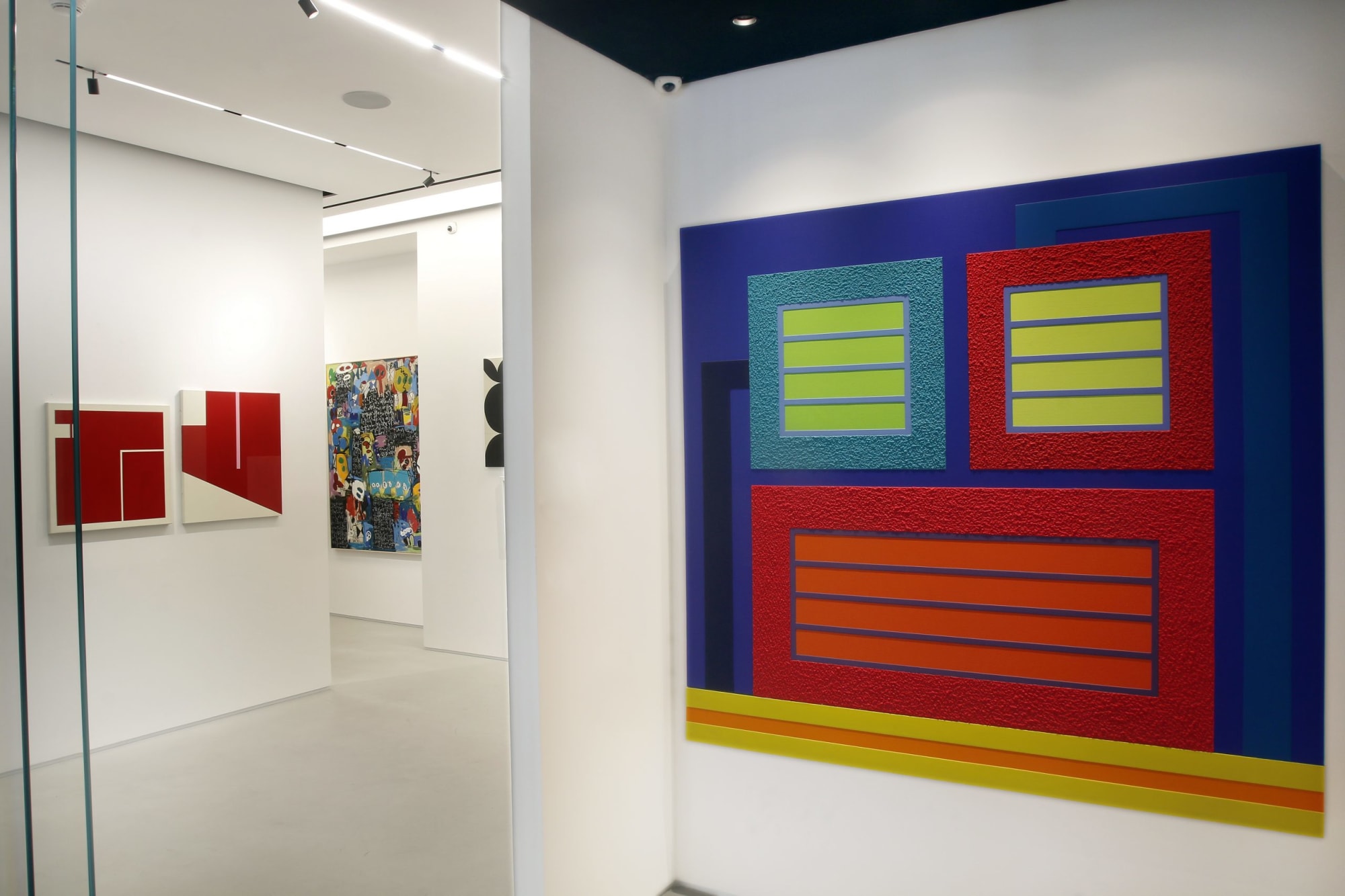 BLUE. RED. DEEP. SQUARE.