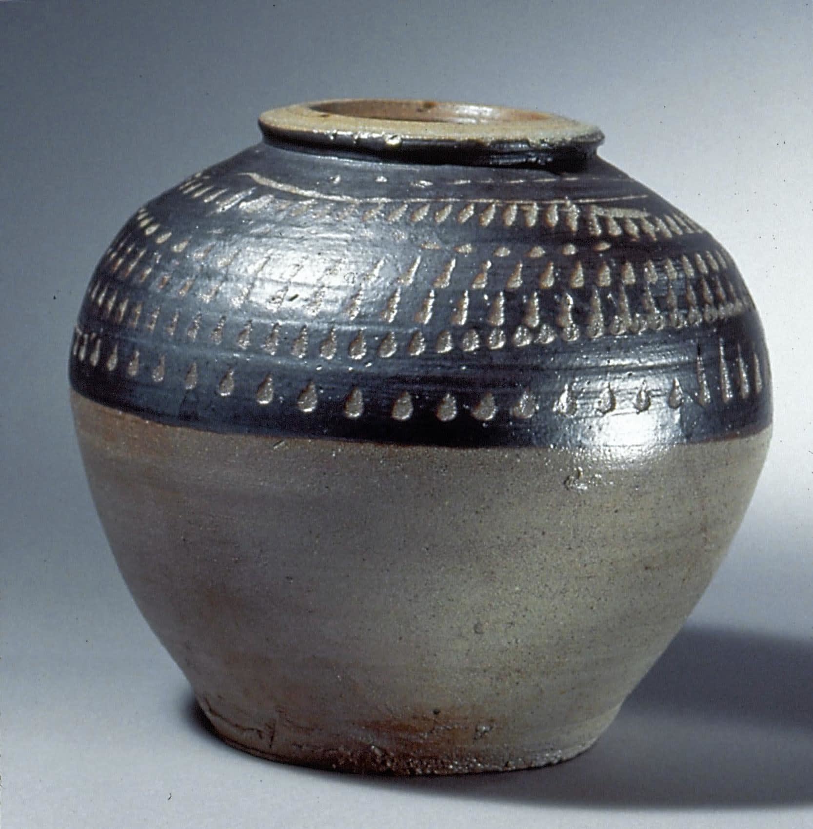 Hamada Shôji (1894-1978) Globular Flower Vase with curved design Stoneware with salt-glaze 7 7/8 x 8 5/8 inches Inv# 1JM01080