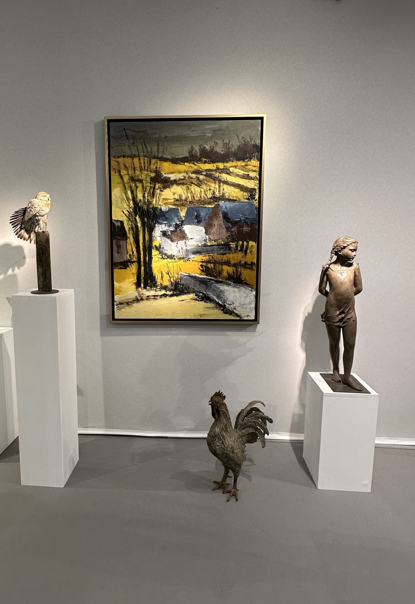 Animal sculptures from Marie Thys, child sculpture from Béatrice Cols and paintings from Jacques Daufin.