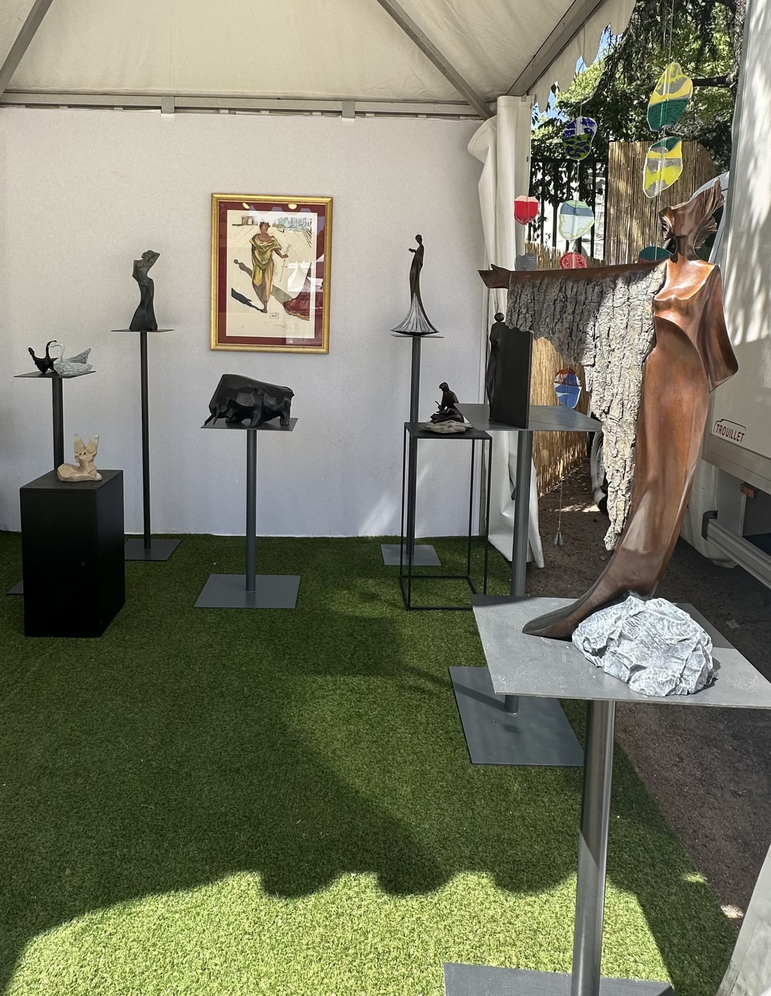 salon cote sud art thema, salon cote sud, sculpture contemporaine, design artistique, art en plein air, salon de sculpture, installation monumentale, galerie d’art contemporain, sculptures en bronze, design d’extérieur, mobilier d’artiste, œuvres d’art un