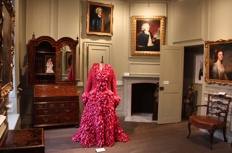 Contemporary Eye: Crossovers