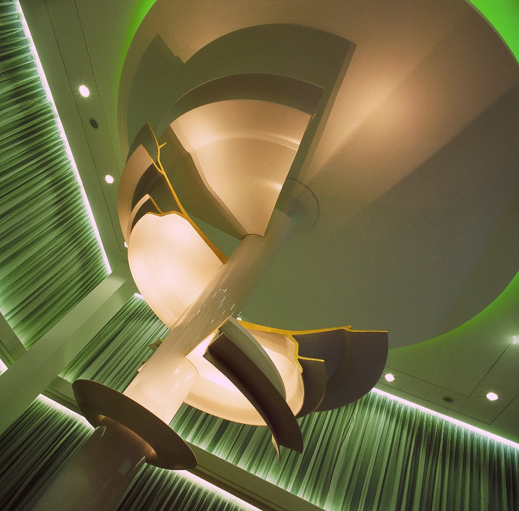 FRANK TJEPKEMA FOR DROOG DESIGN: AIRCO TREE