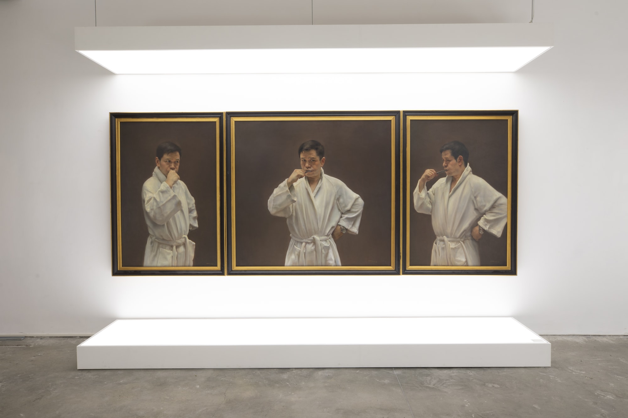 Viewing, Gazing and Presence