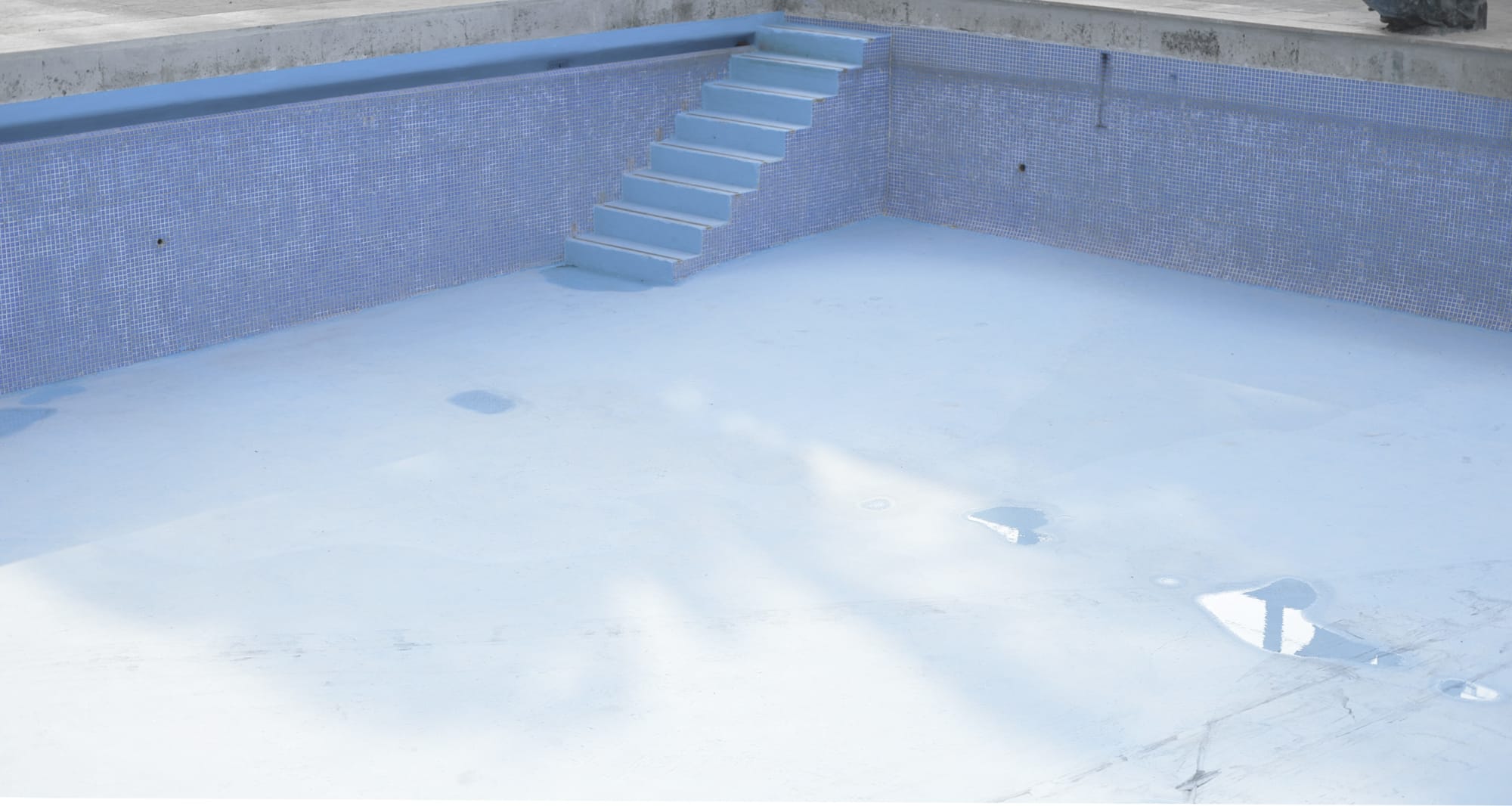 陈霄 , 无水之池 , 摄影, 尺寸可变 , 2016 Chen Xiao, Swimming Pool without Water, Variable size, 2016