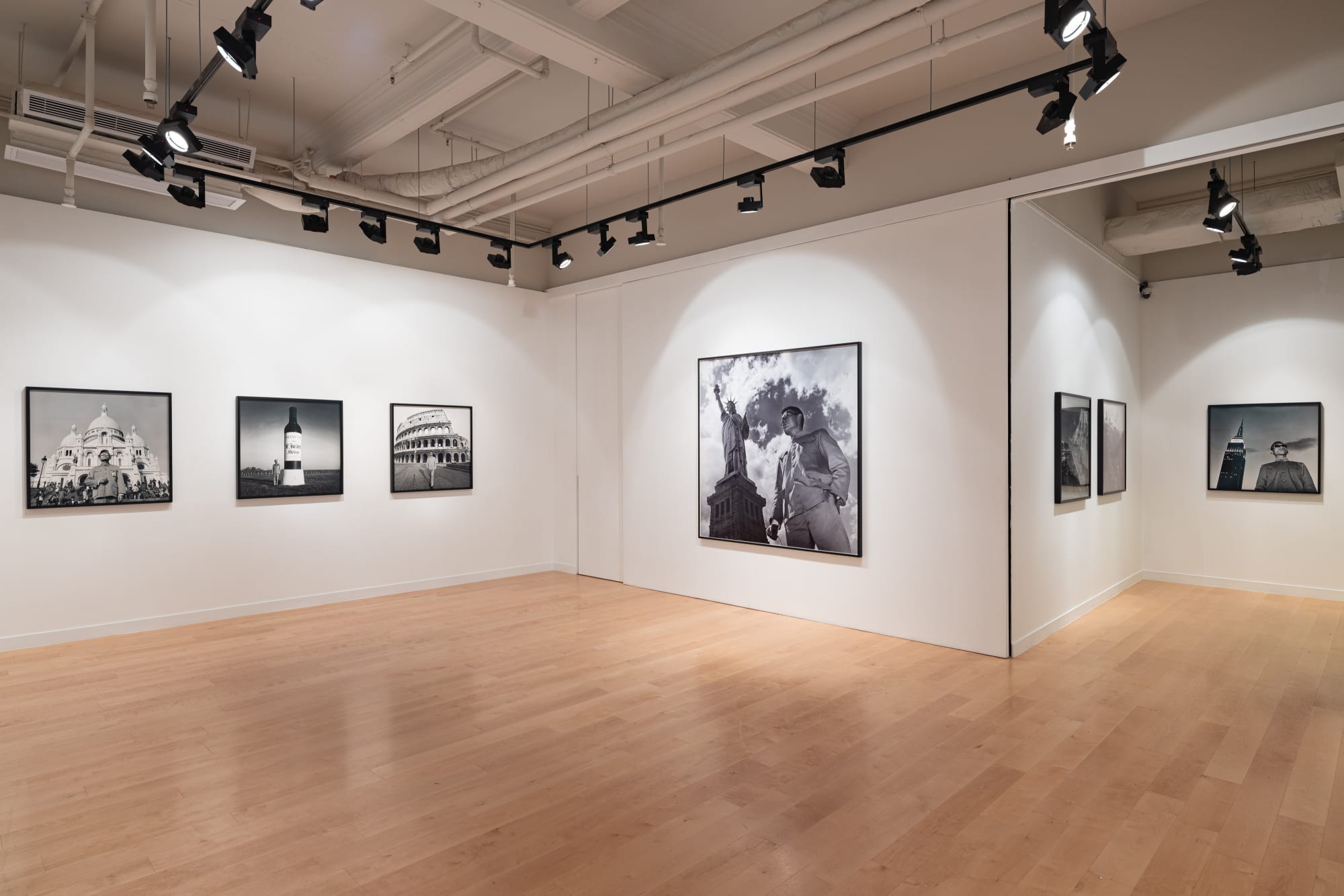 Tseng Kwong Chi East Meets West: Self-portrait series 1979-1989