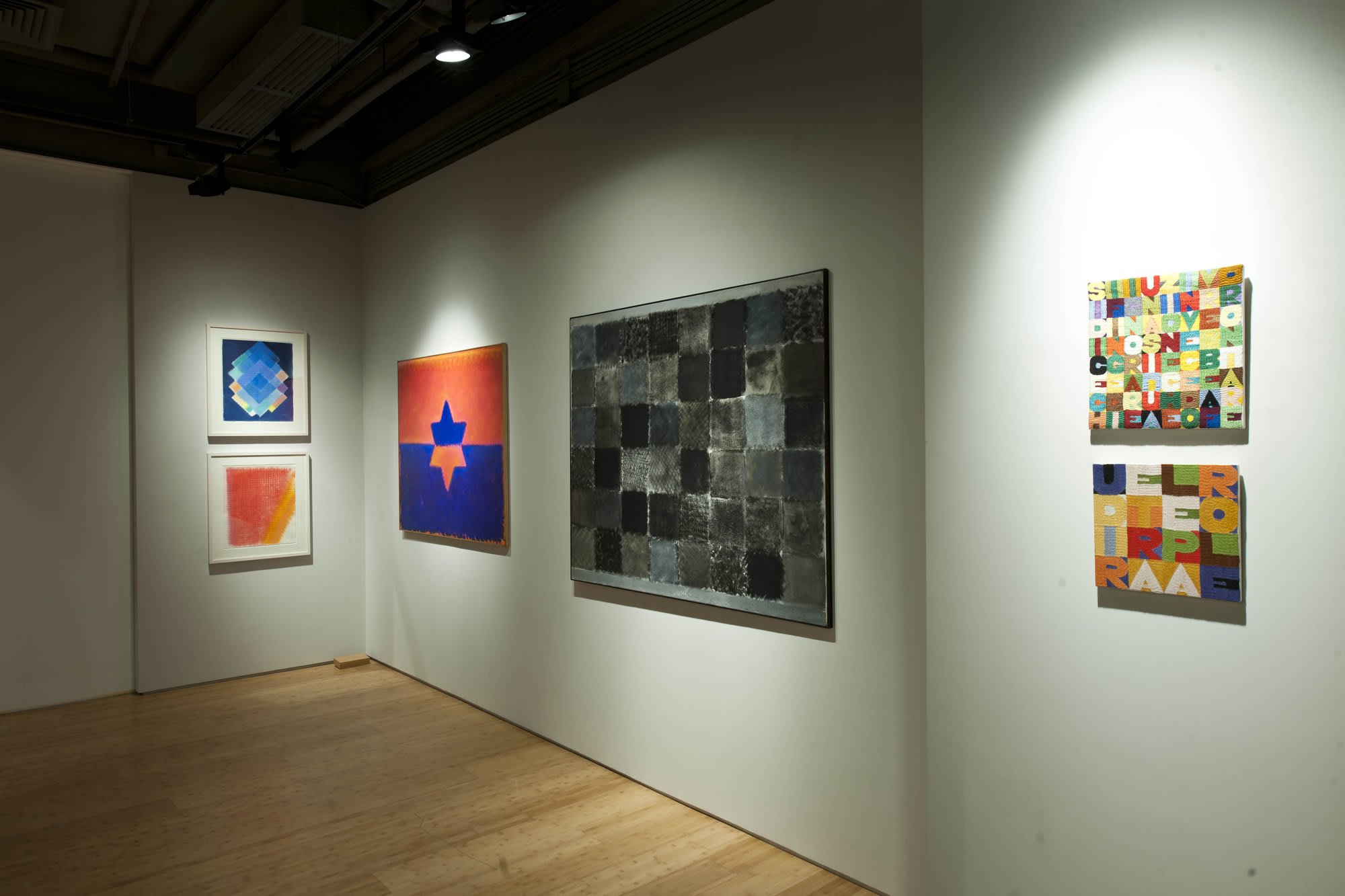 Accrochage - Gallery Artists +++