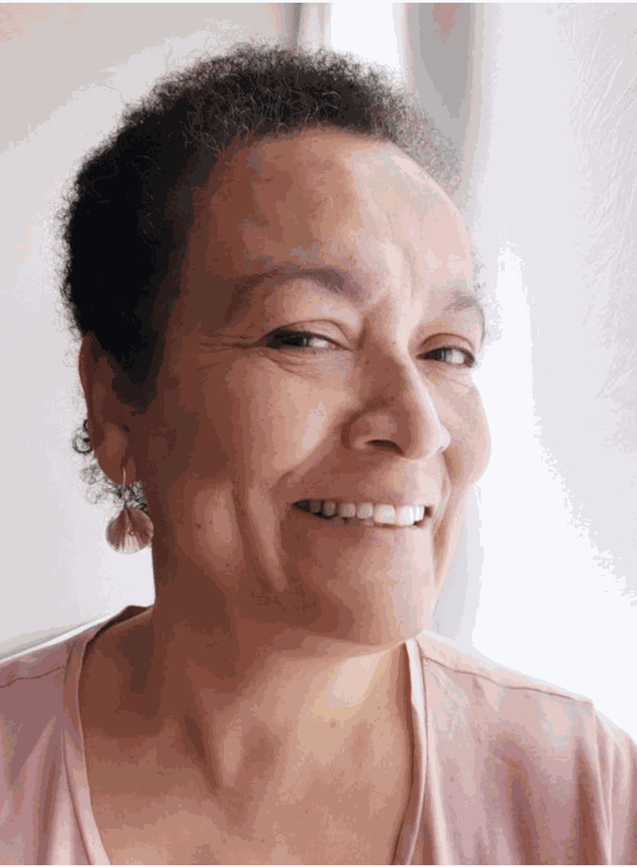 Amanda Holiday Listen