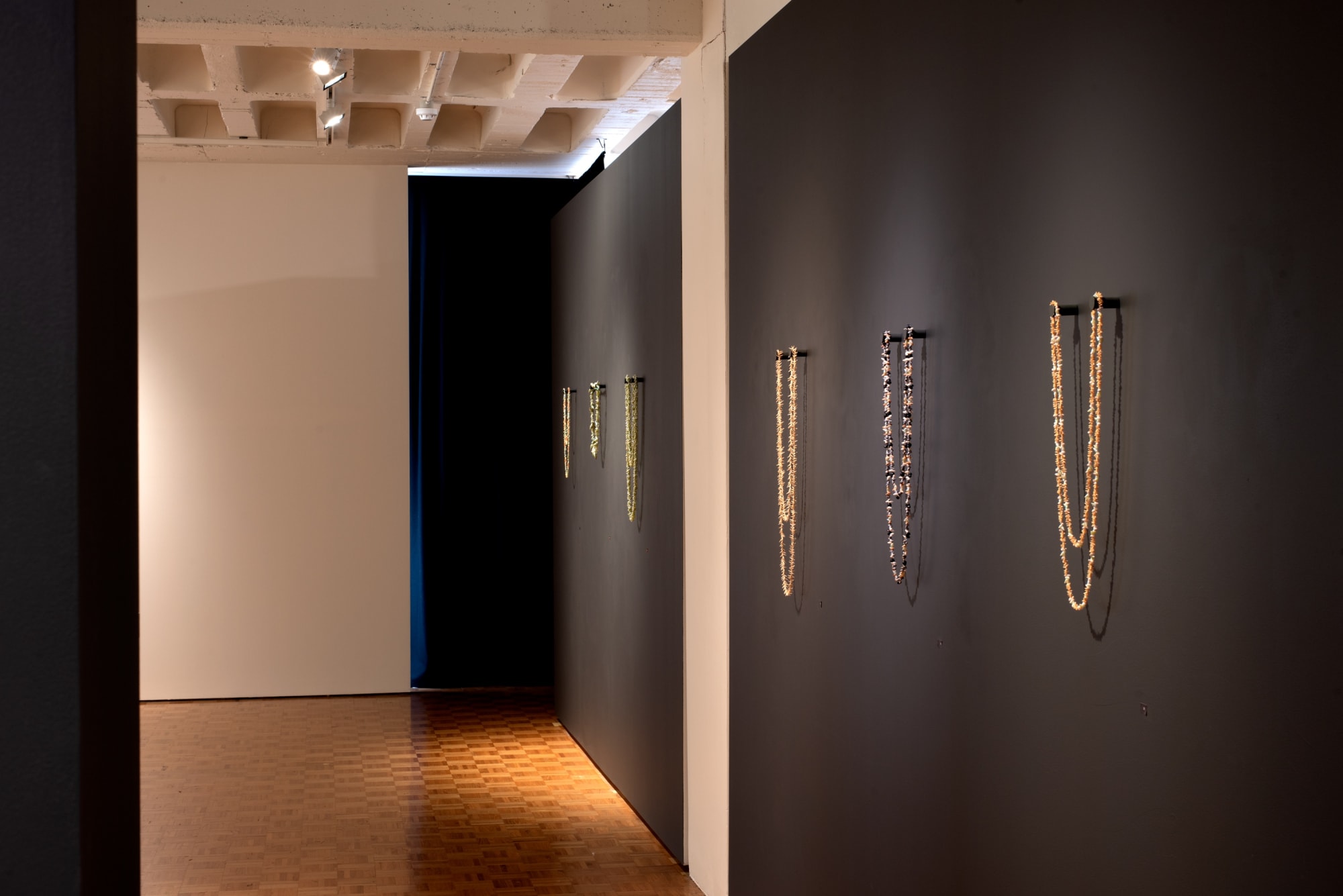 luna rrala - strong women