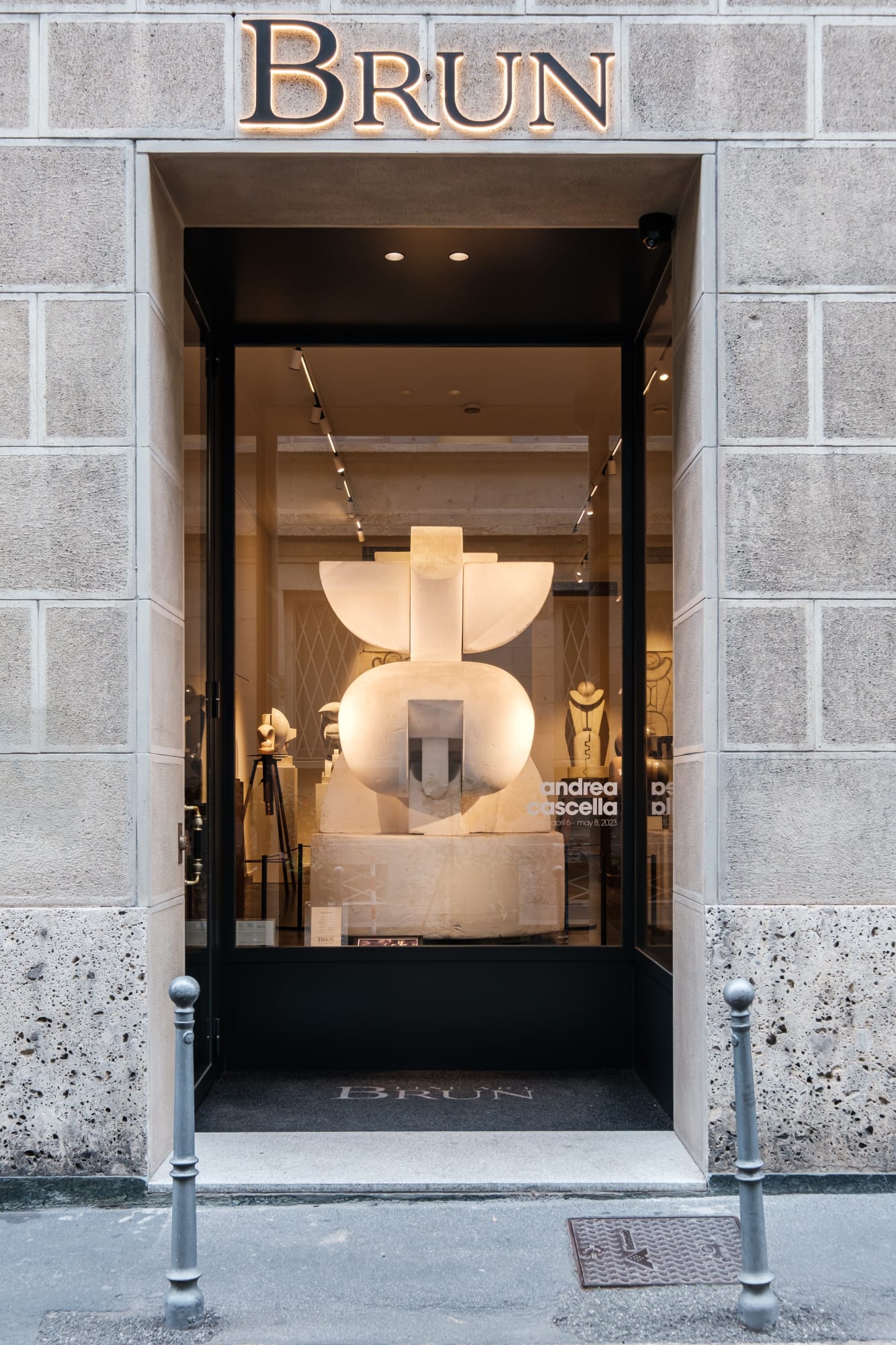 MILANO Via Gesù 17 20121 Milano Via Carlo Pisacane 40 20129 Milano 0229518031 info@brunfineart.it