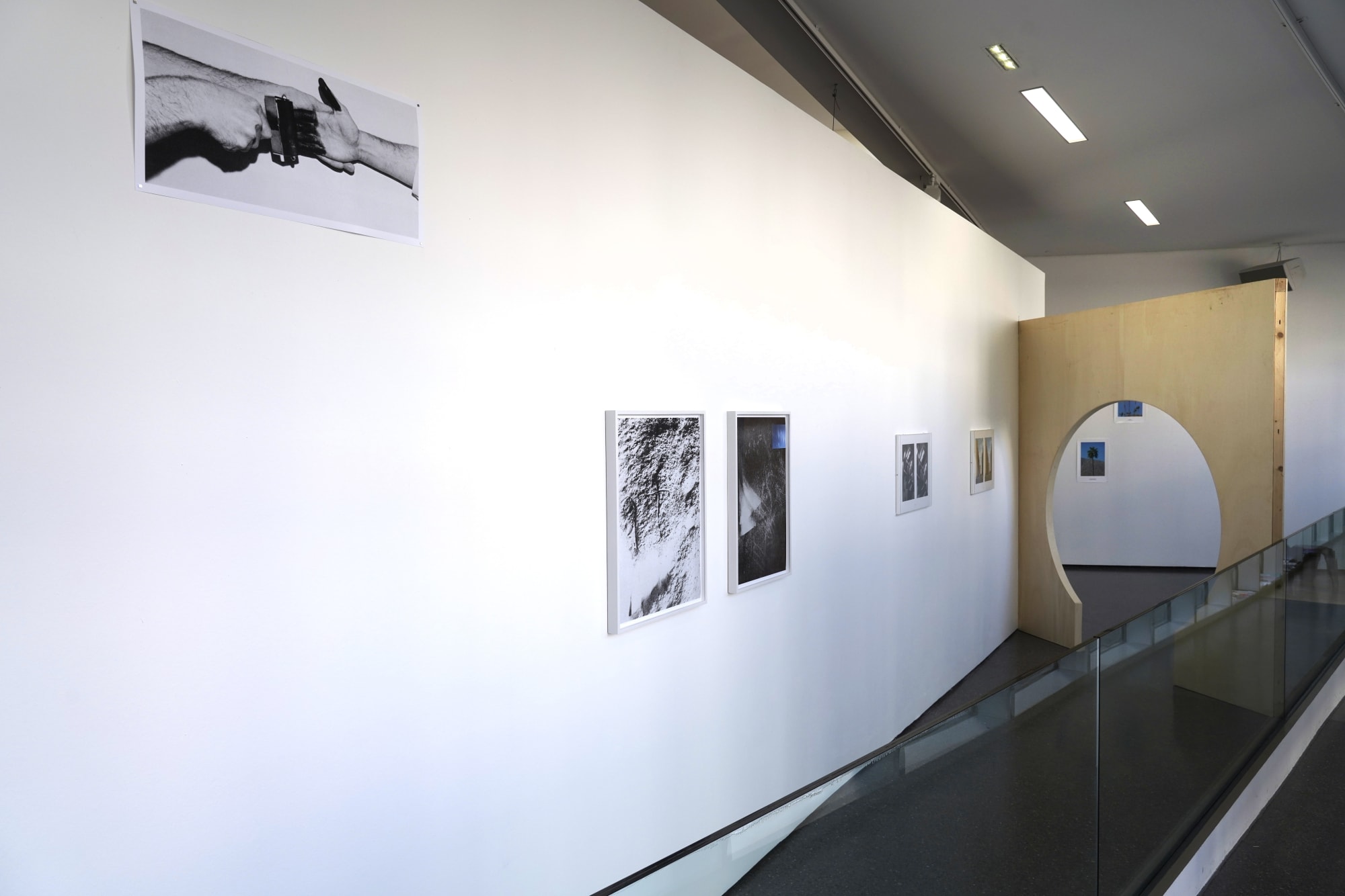 Während alle fotografieren können sich manche mit der Fotografie beschäftigen, 2020 Fotohof, Salzburg