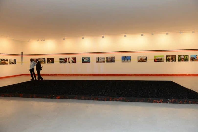 Exposition "Ondes de perturbation" à la Galerie Cécile Fakhoury à Abidjan 2013 © Nestor Da