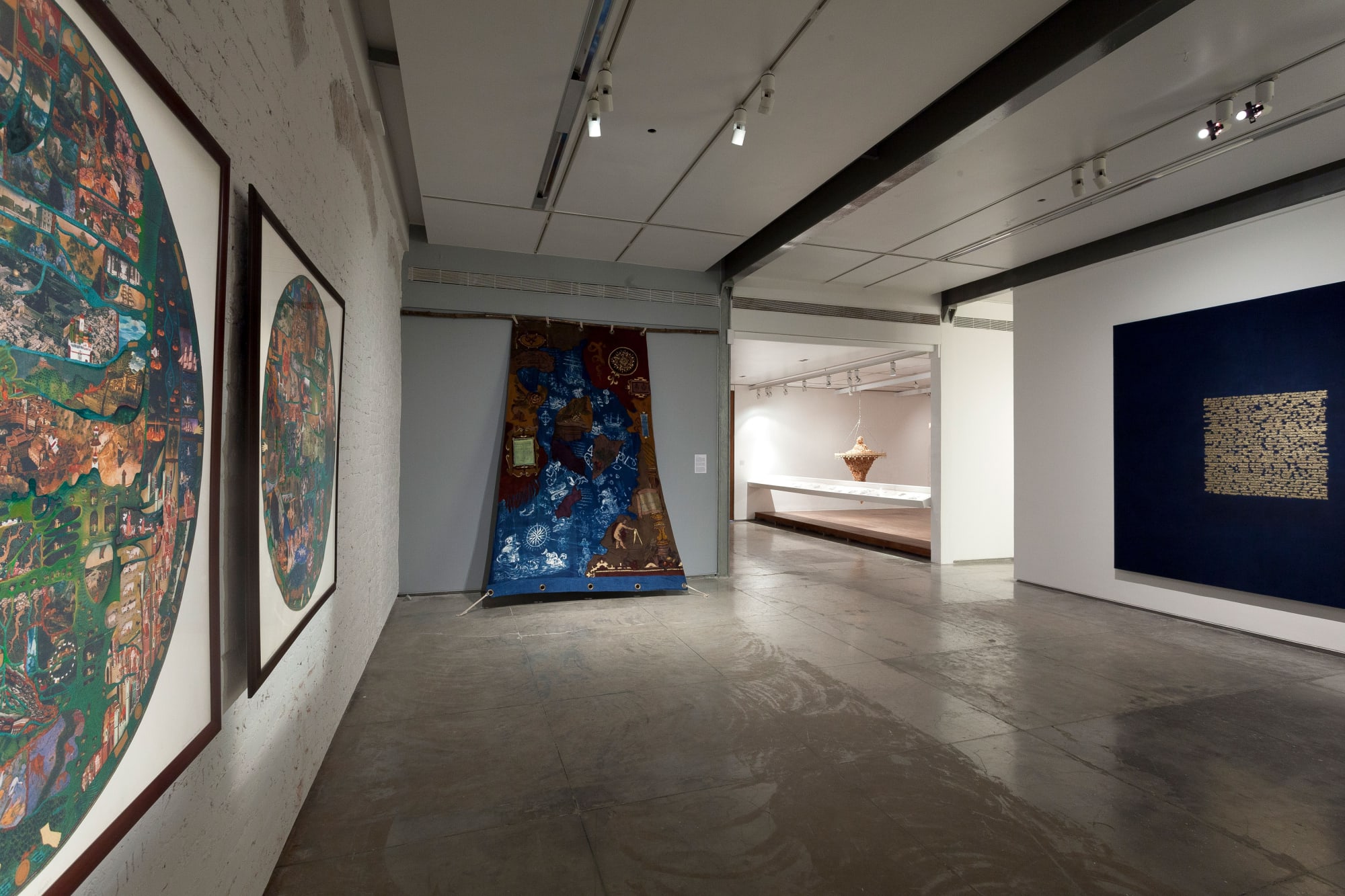 Aesthetic Bind: Floating World, display view, 2014