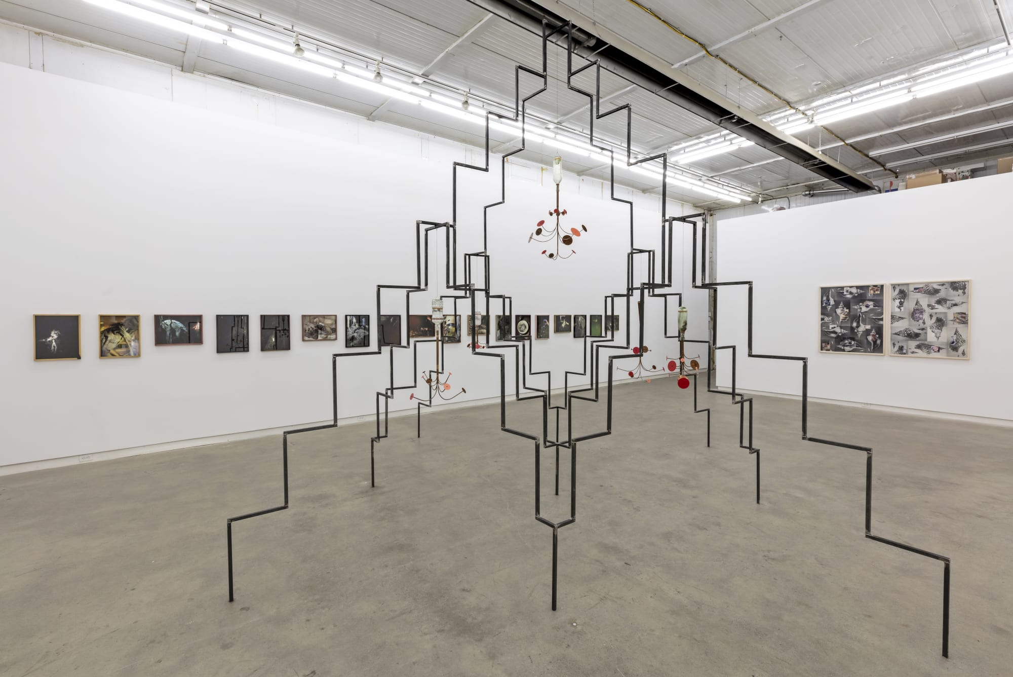 ETH YRTANNRY FO ISTDANCE