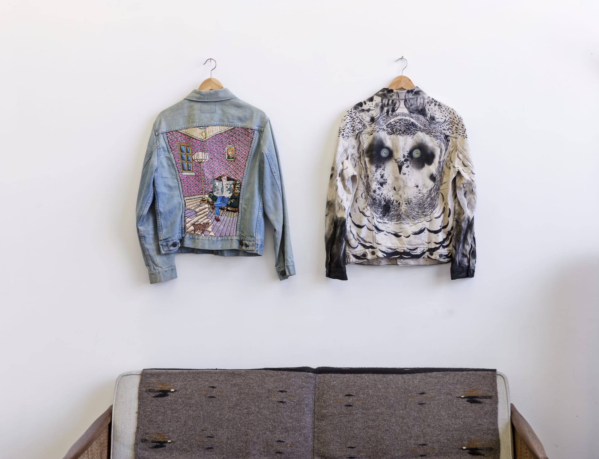 ETH YRTANNRY FO ISTDANCE