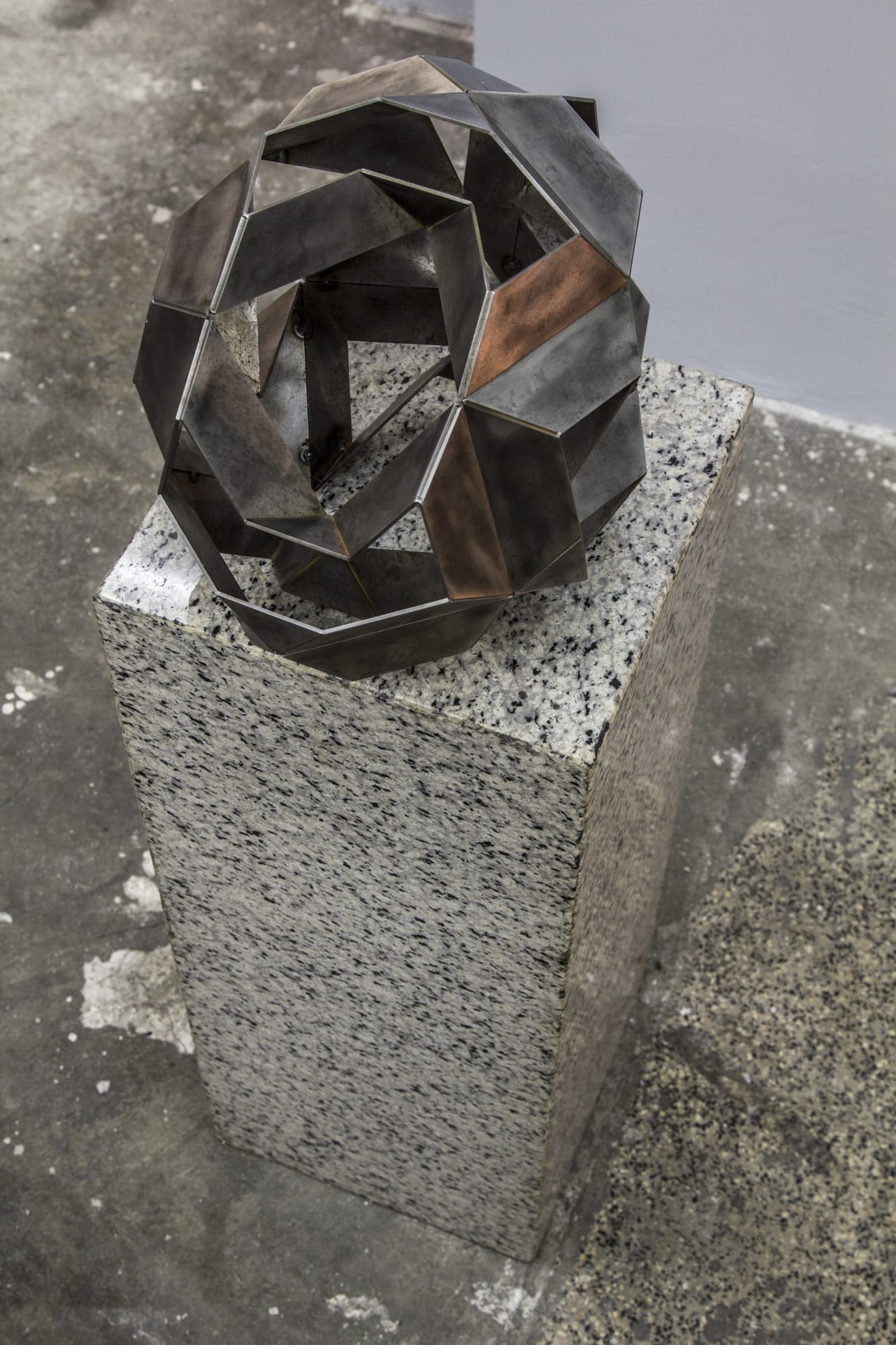 Sahand Hesamiyan | "Frame Reference"