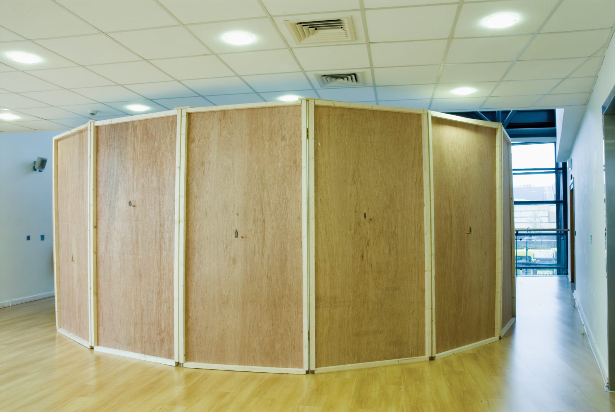 Panorama: I like shopping centres and shopping centres like me