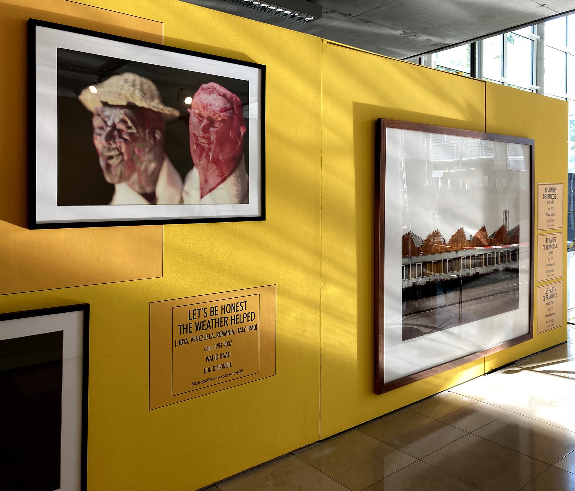 Suzanne Lafont, Entrée Libre, 2023 Exhibition view at Carrée d'Art, Nîmes Courtesy of the artist, Carré d'Art - Musée d'Art Contemporain de Nîmes & Erna Hecey Gallery