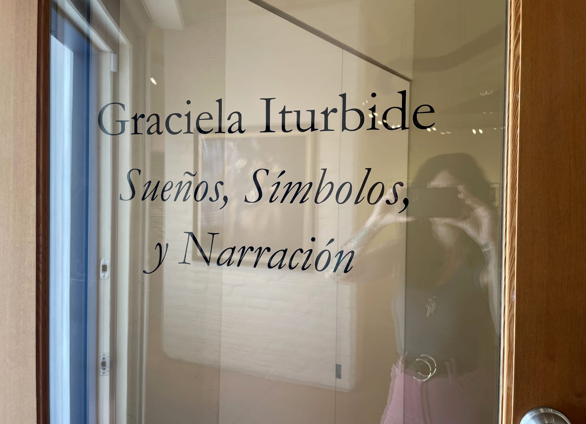 Graciela Iturbide: Sueños, Símbolos, y Narración