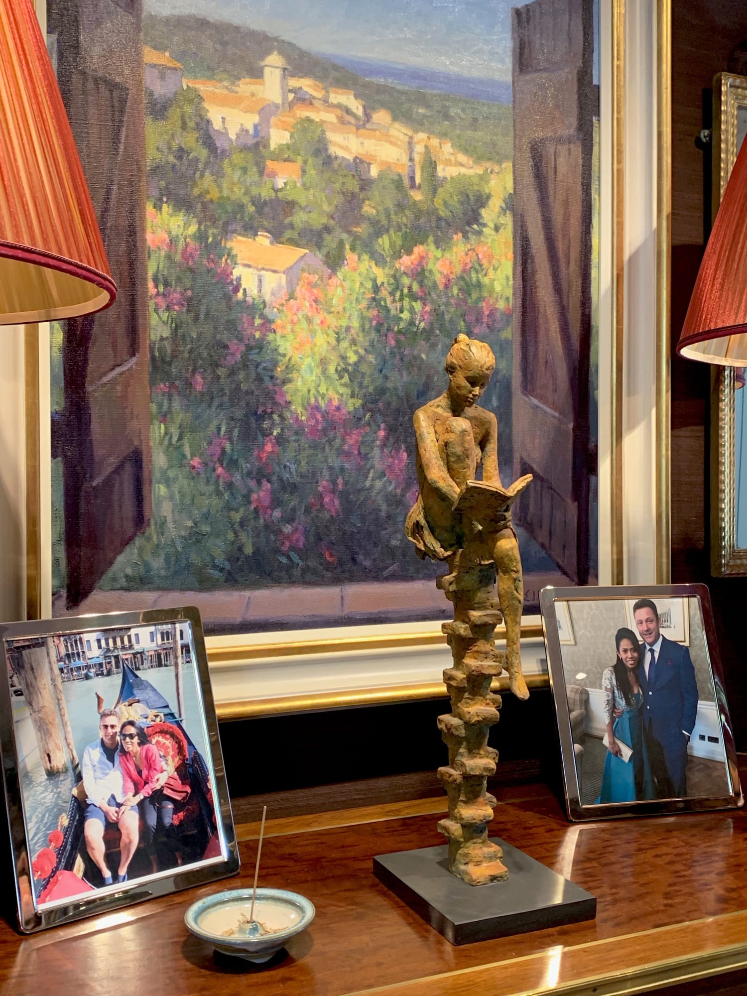 A beautiful sculpture by David Williams-Ellis in front of a contemporary painting by Edward Noot of Ramateulle in France