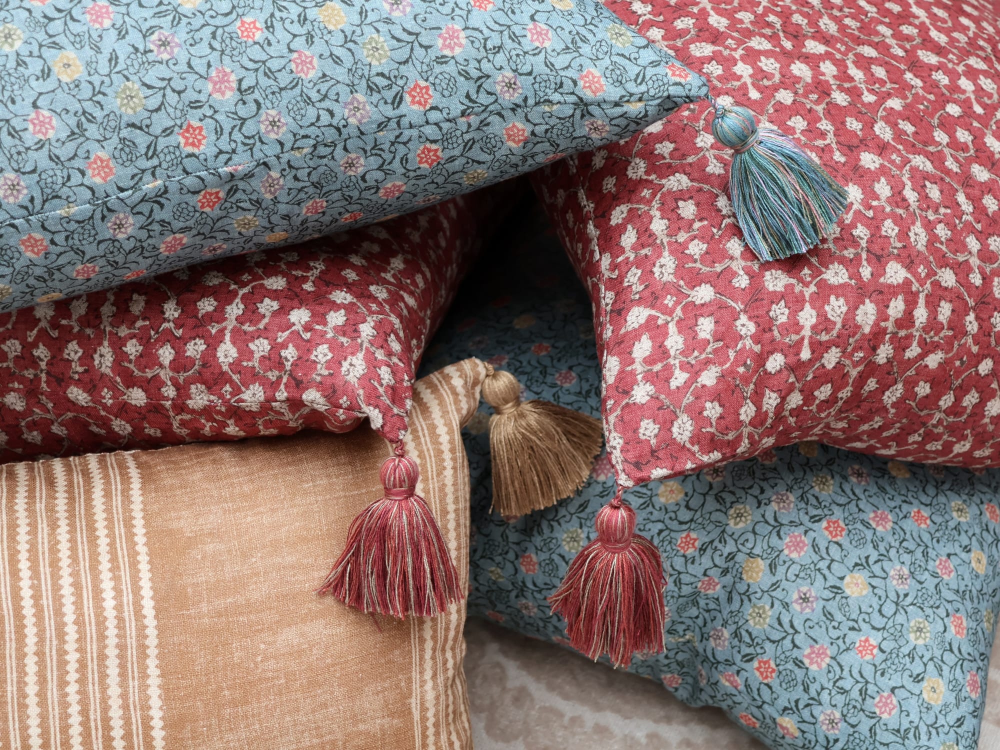 Cushions with Corner Tassels