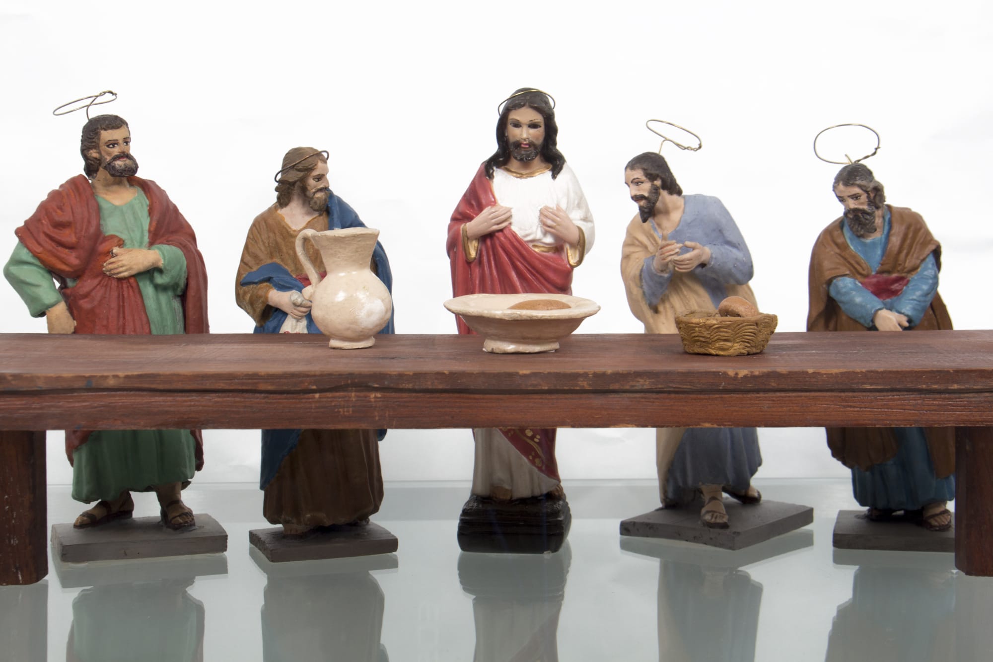 Nuevo Testamento LA INSTITUCIÓN DE LA EUCARISTÍA MATEO 26: 17-29; MARCOS 14: 12-25; LUCAS 22: 7-20;JUAN 13: 21-30