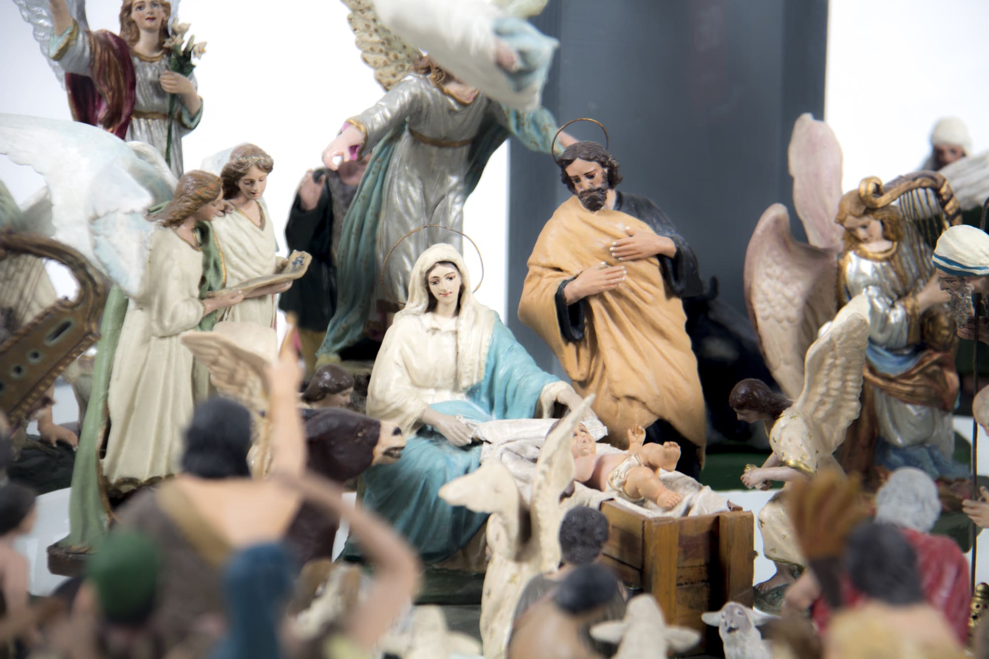 Nuevo Testamento EL NACIMIENTO DEL NIÑO JESÚS MATEO 1: 25; LUCAS 2: 1-16