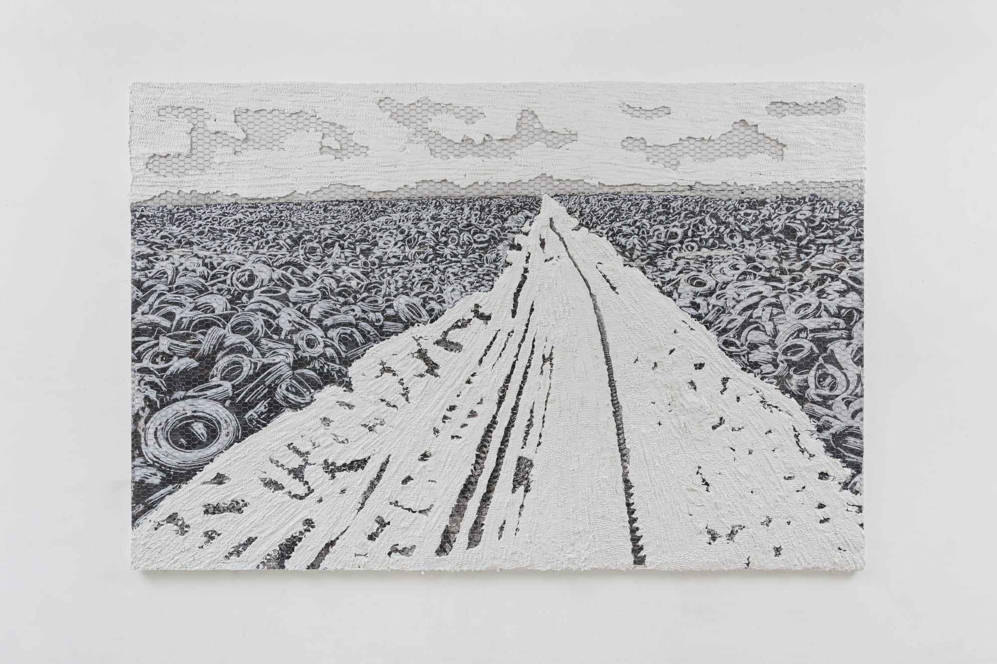 Marina Hachem, selecionada por [selected by]: Marina Saleme Décimo Primeiro, 2022 impressão fotográfica, lápis dermatográfico , cimento,silicone e tela galvanizada sobre tela [photographic printing, dermatographic pencil, cement, silicone and galvanized canvas on canvas] 140 x 208 cm [55 1/8 x 81 7/8 in] foto [photo]: Ana Pigosso