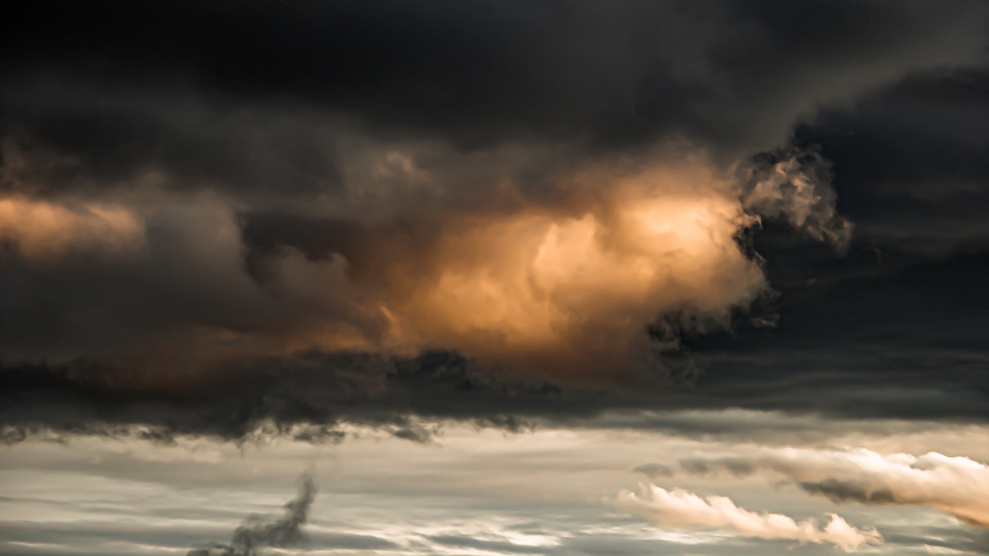 Les nuages, au dessus du lac Léman, interprétation photographique de l'architecte PLA