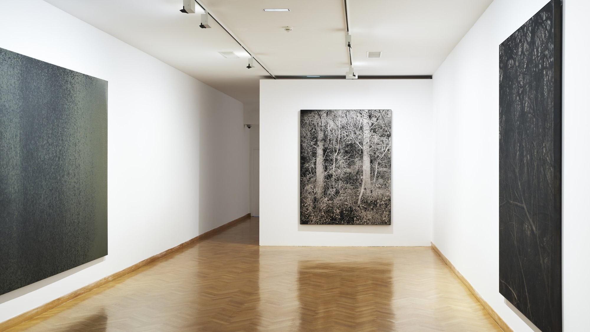 Vue de l’exposition personnelle de Gérard Traquandi Ici, Là Musée Cantini Marseille, 2021 © David Giancatarina