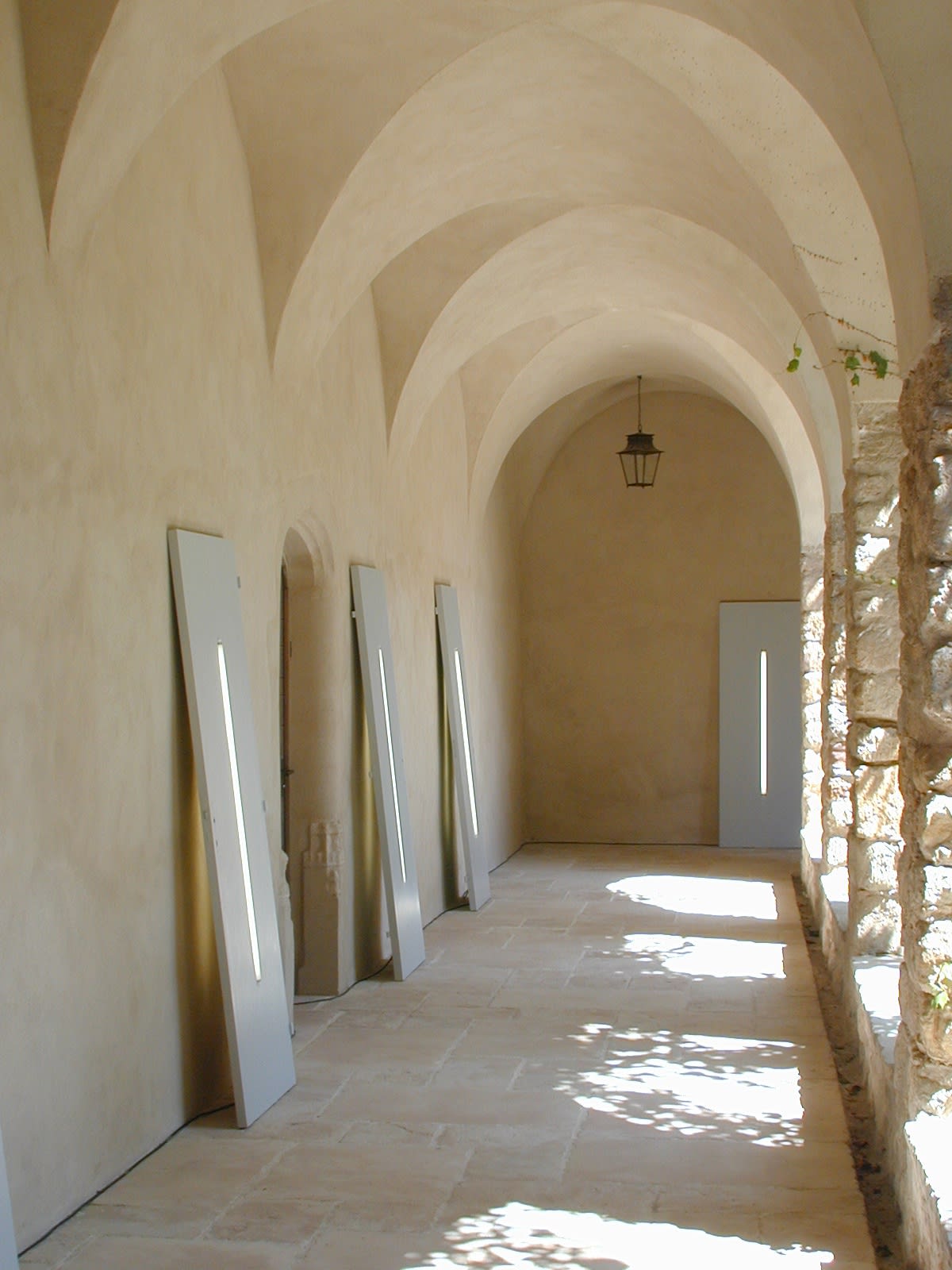 Bill CULBERT Château Sainte Roseline Galerie Catherine Issert 2001