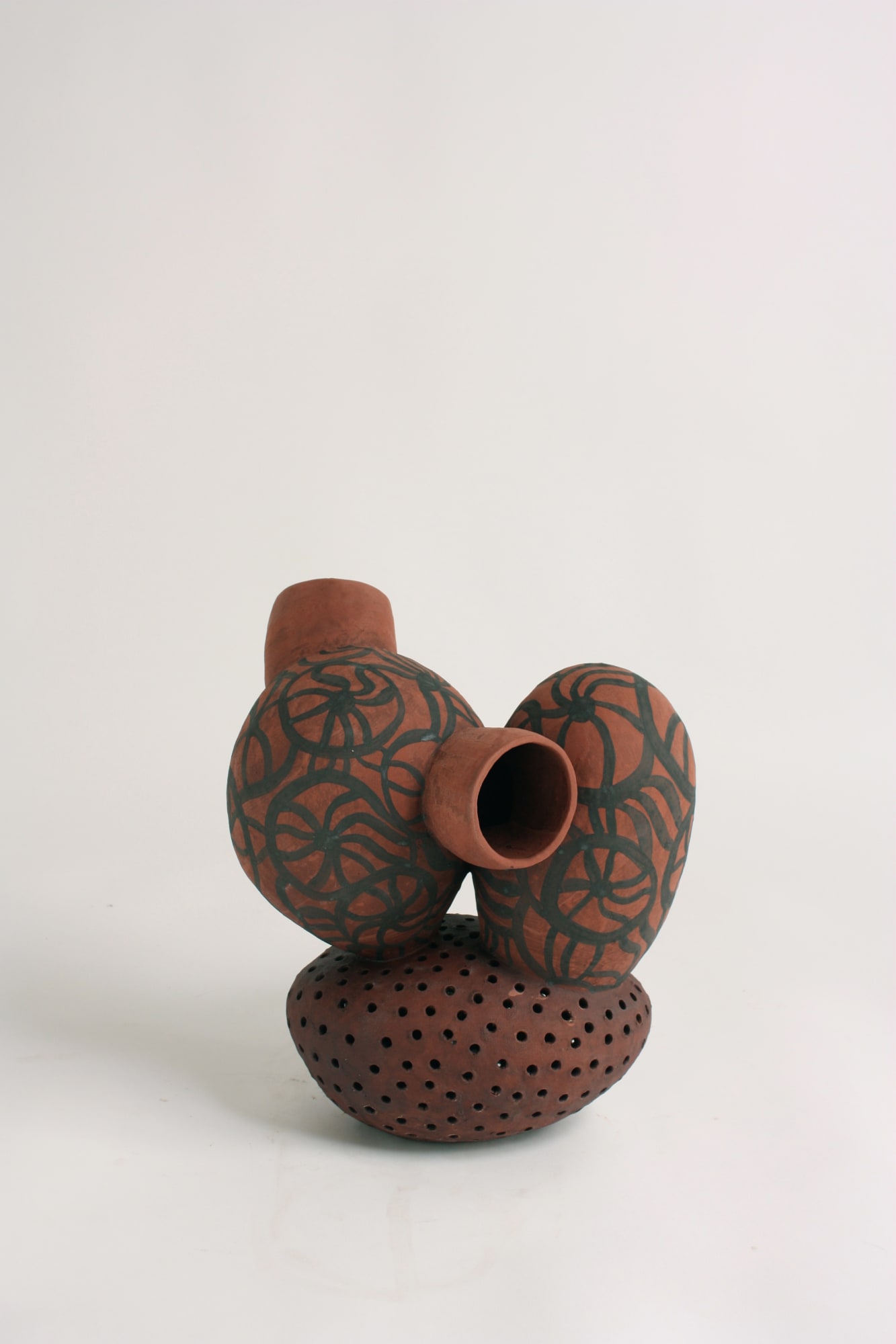 Daphné CORREGAN From paper to clay Galerie Catherine Issert 2019 © Gilles Suffren