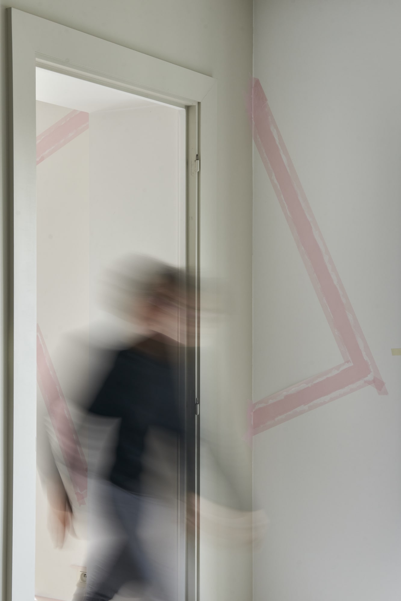 Cécile BART Lumière Aléatoire Bruits de couloir 2019 Galerie Catherine Issert © Anthonny Lanneretonne