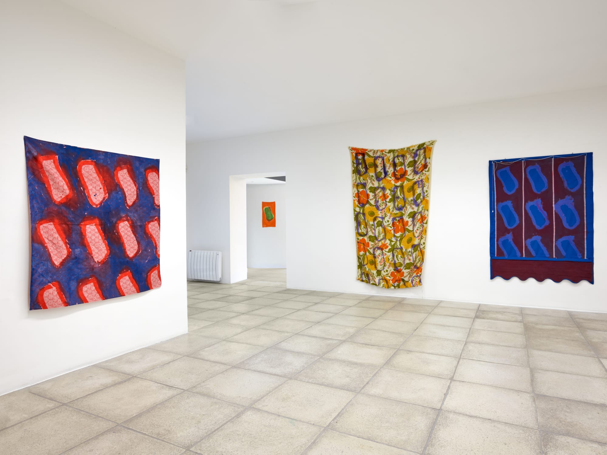 Claude VIALLAT Aqui Issert ! Galerie Catherine Issert Juin 2022 © François Fernandez