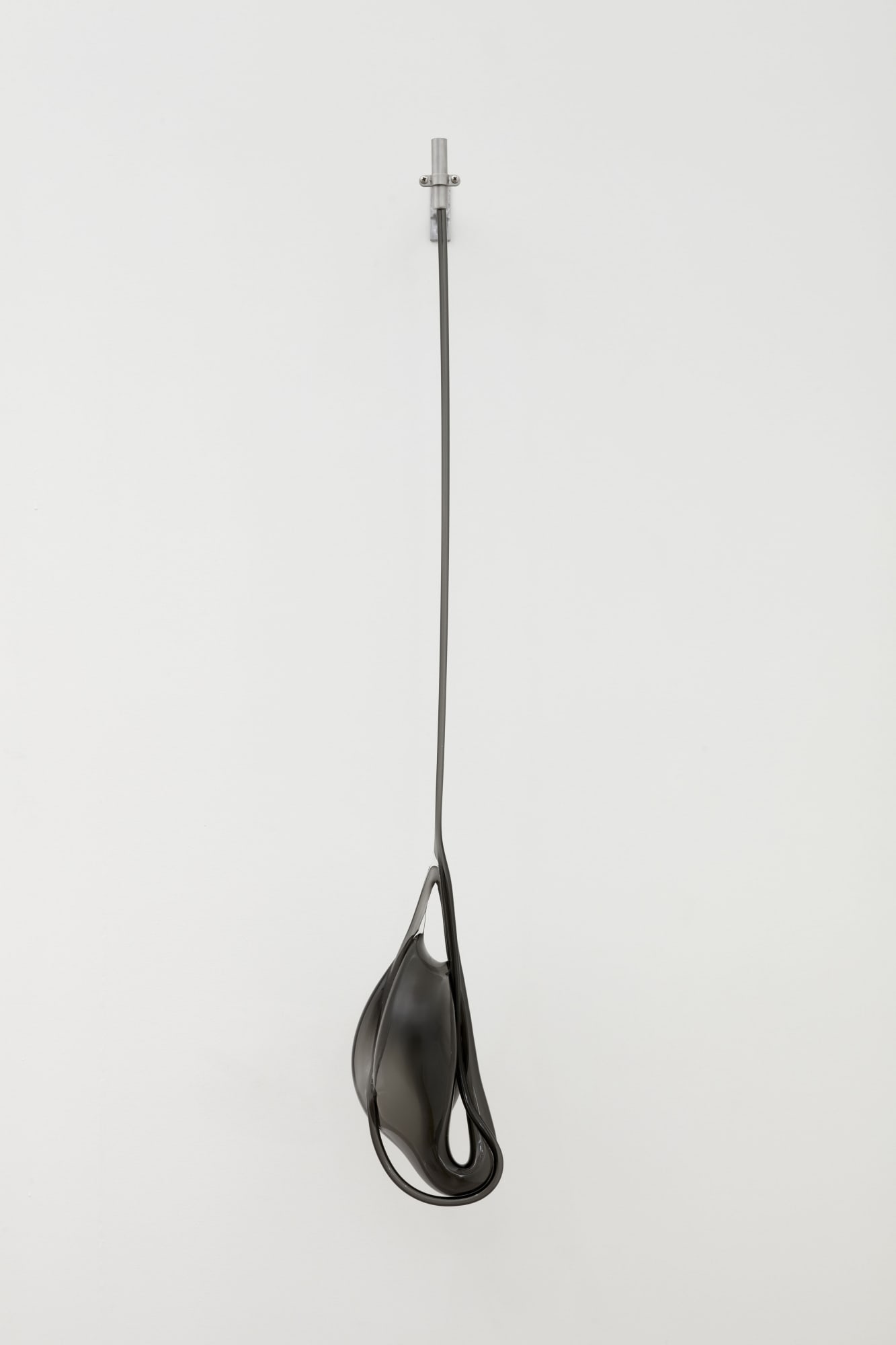 Ivana Bašić Breath seeps through her tightly closed mouth | Position II: Swelling #2 Breath, Glass, Stainless Steel, Torque 127 x 22.9 x 15.2 cm, 2019