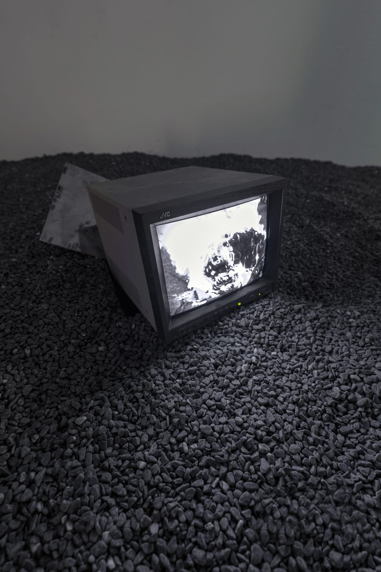 TSANG Kin-Wah: T REE O GO D EVIL