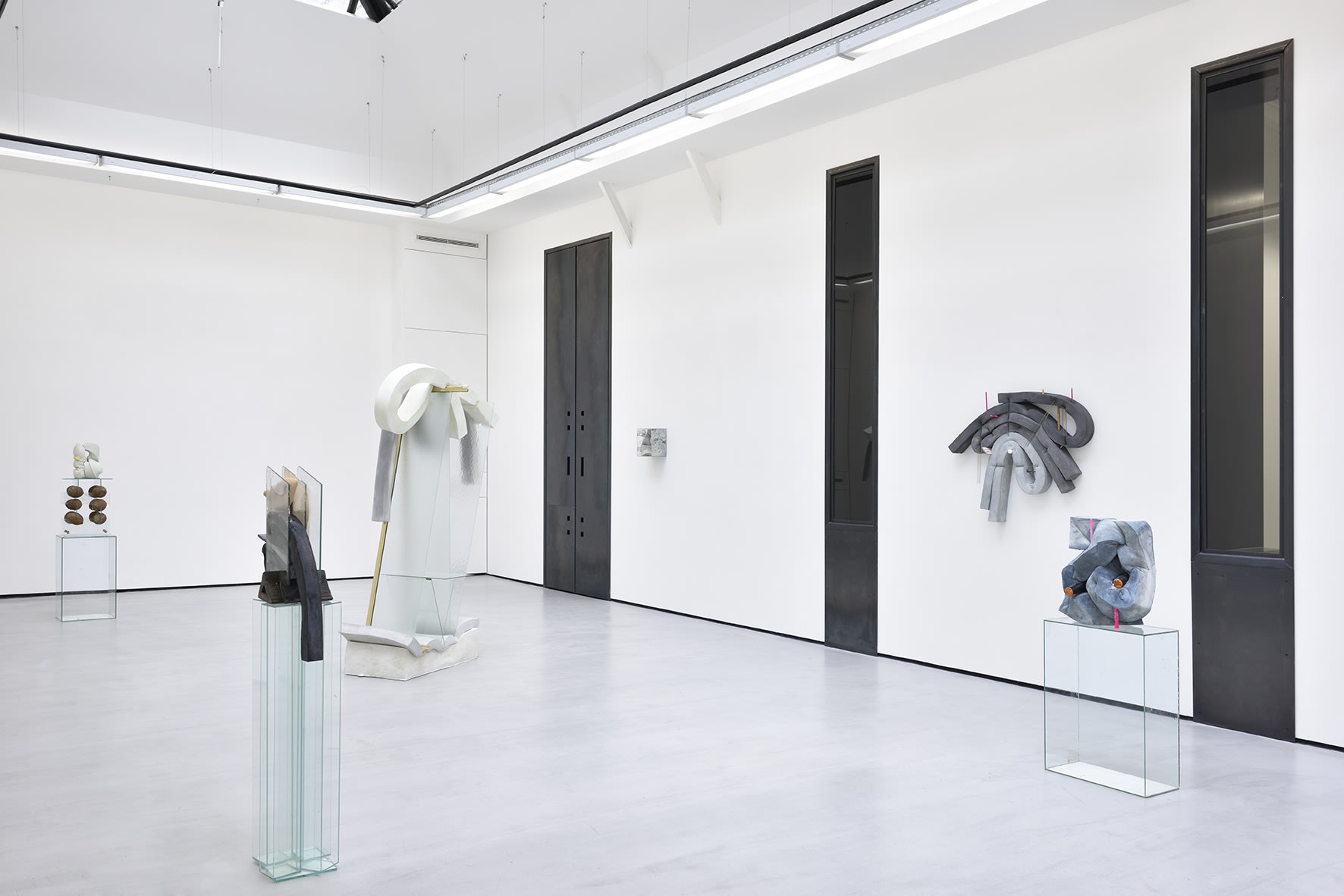 Dave Hardy Neck pillow 27.04 - 27.05.2017