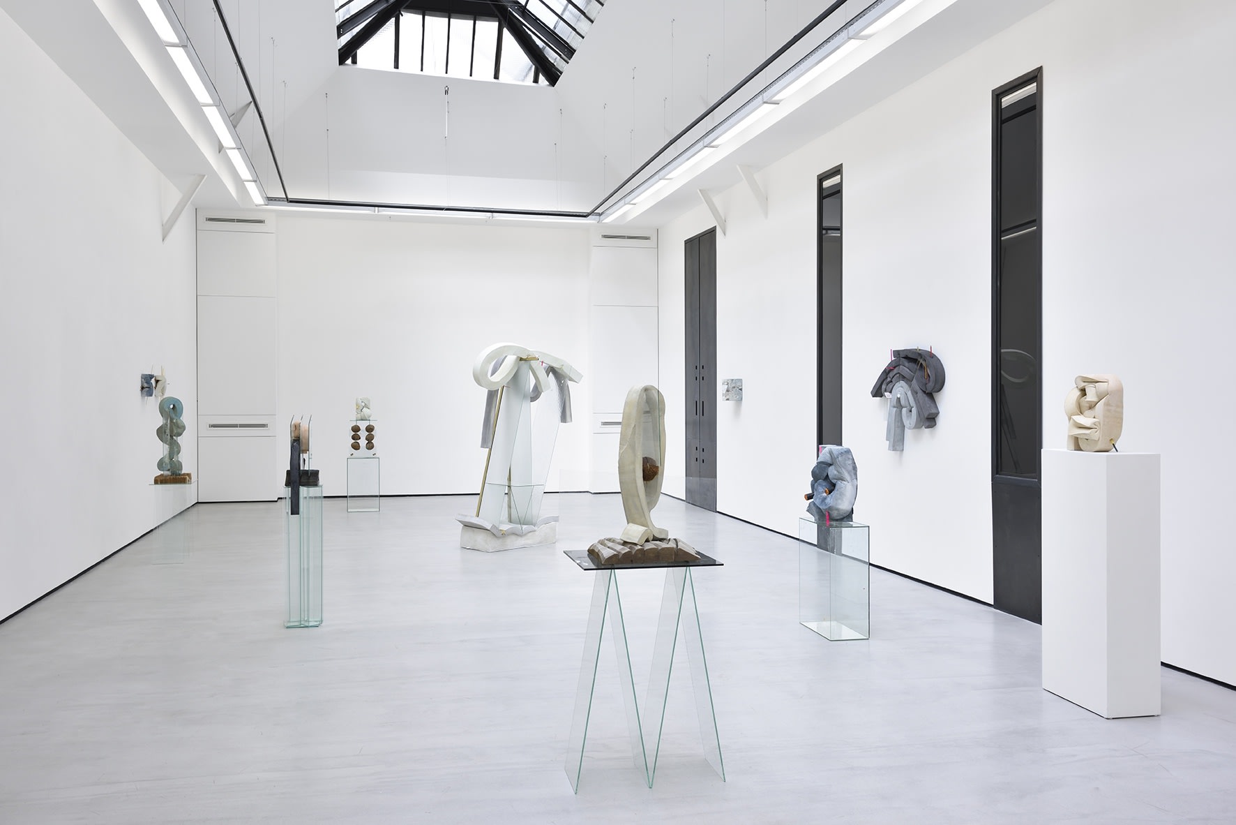 Dave Hardy Neck pillow 27.04 - 27.05.2017