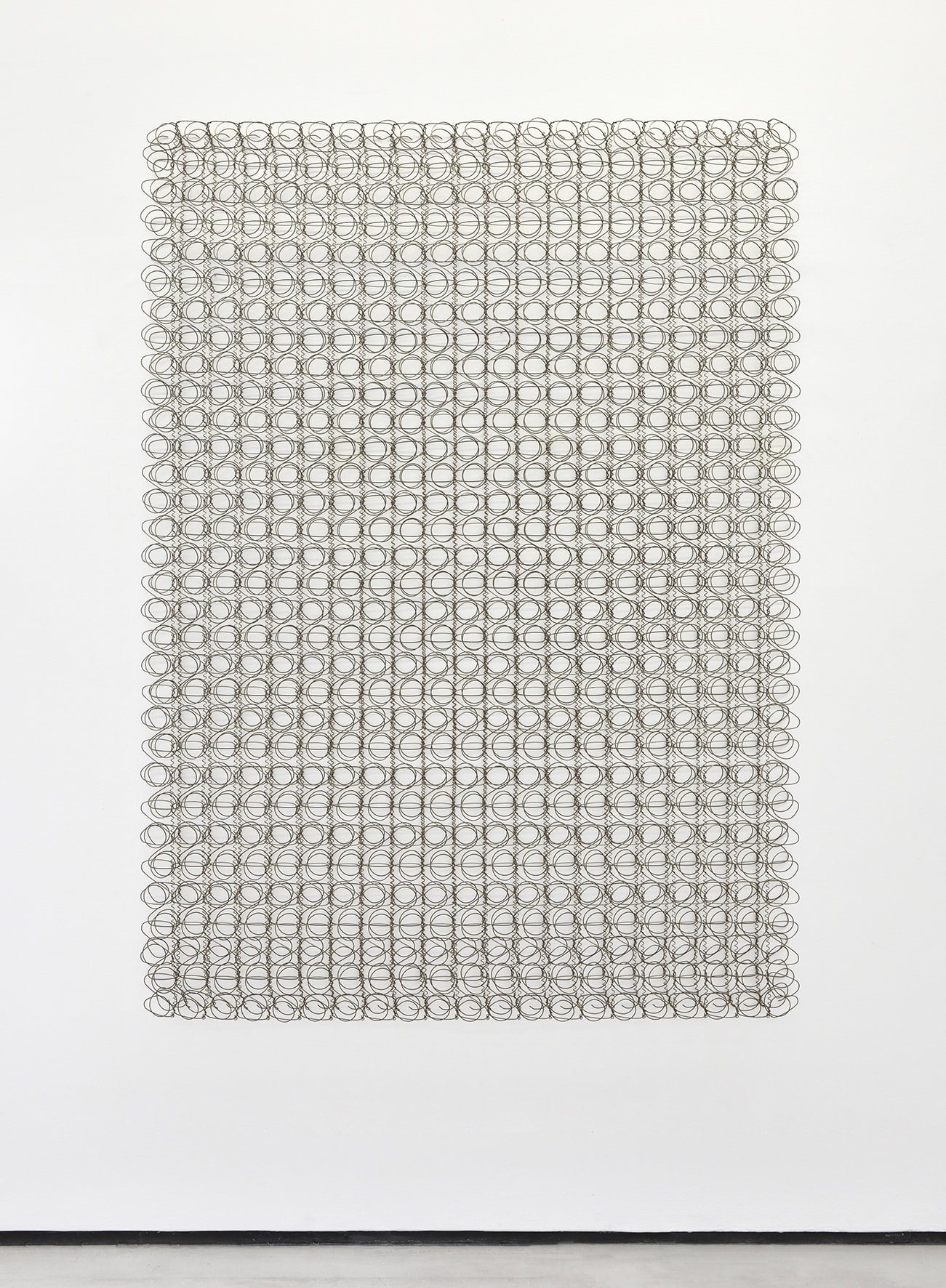 Éric Baudart multispires 693, 2019 Carcasse de matelas (fer) Mattress carcass (iron) 180 x 135 x 11 cm 70 7/8 x 53 1/8 x 4 3/8 in © Photo: Rebecca Fanuele.