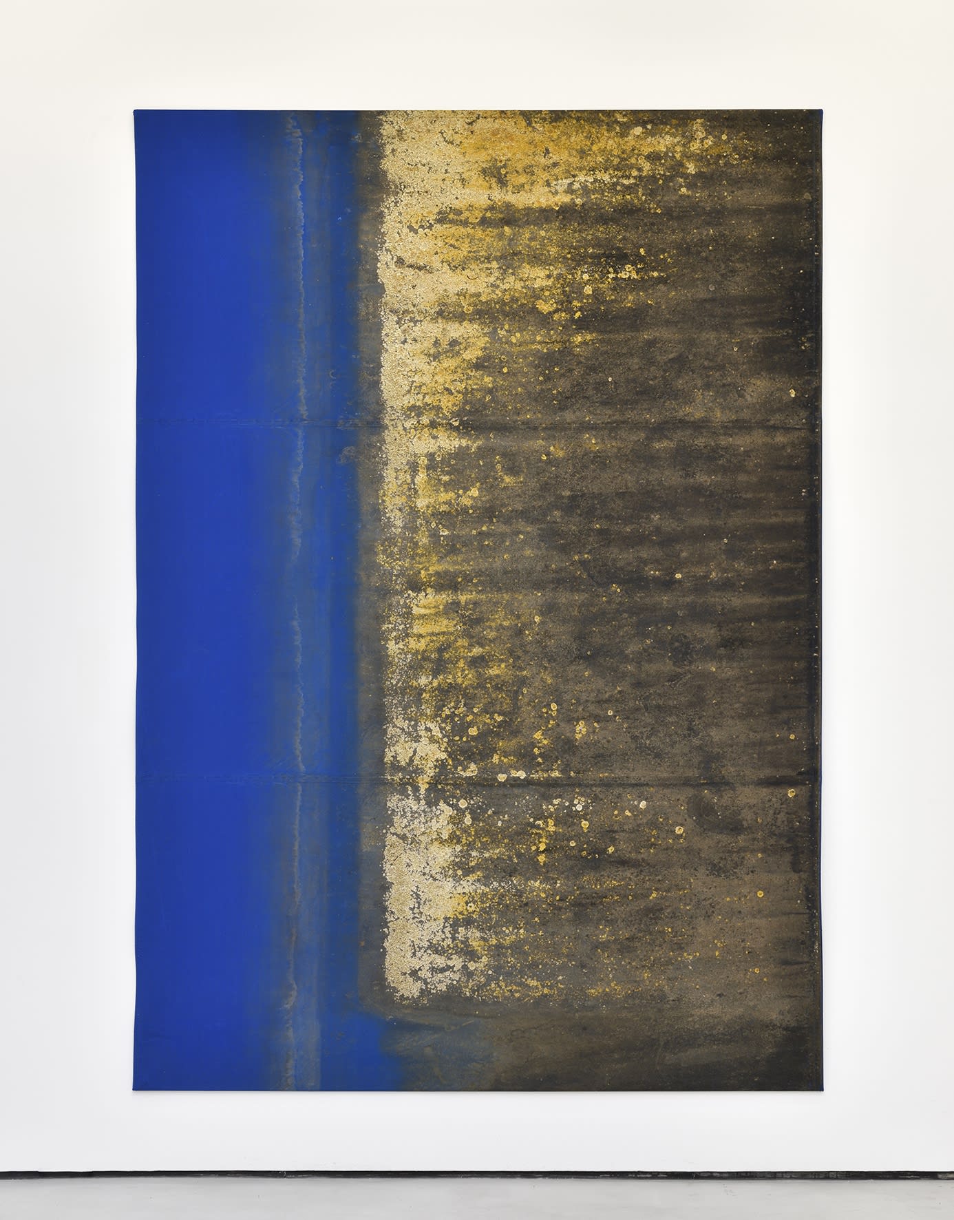 Éric Baudart jupiter, 2018 Tissu, coton, acier Fabric, cotton, steel 320 x 220 cm 126 x 86 5/8 in © Photo: Rebecca Fanuele.