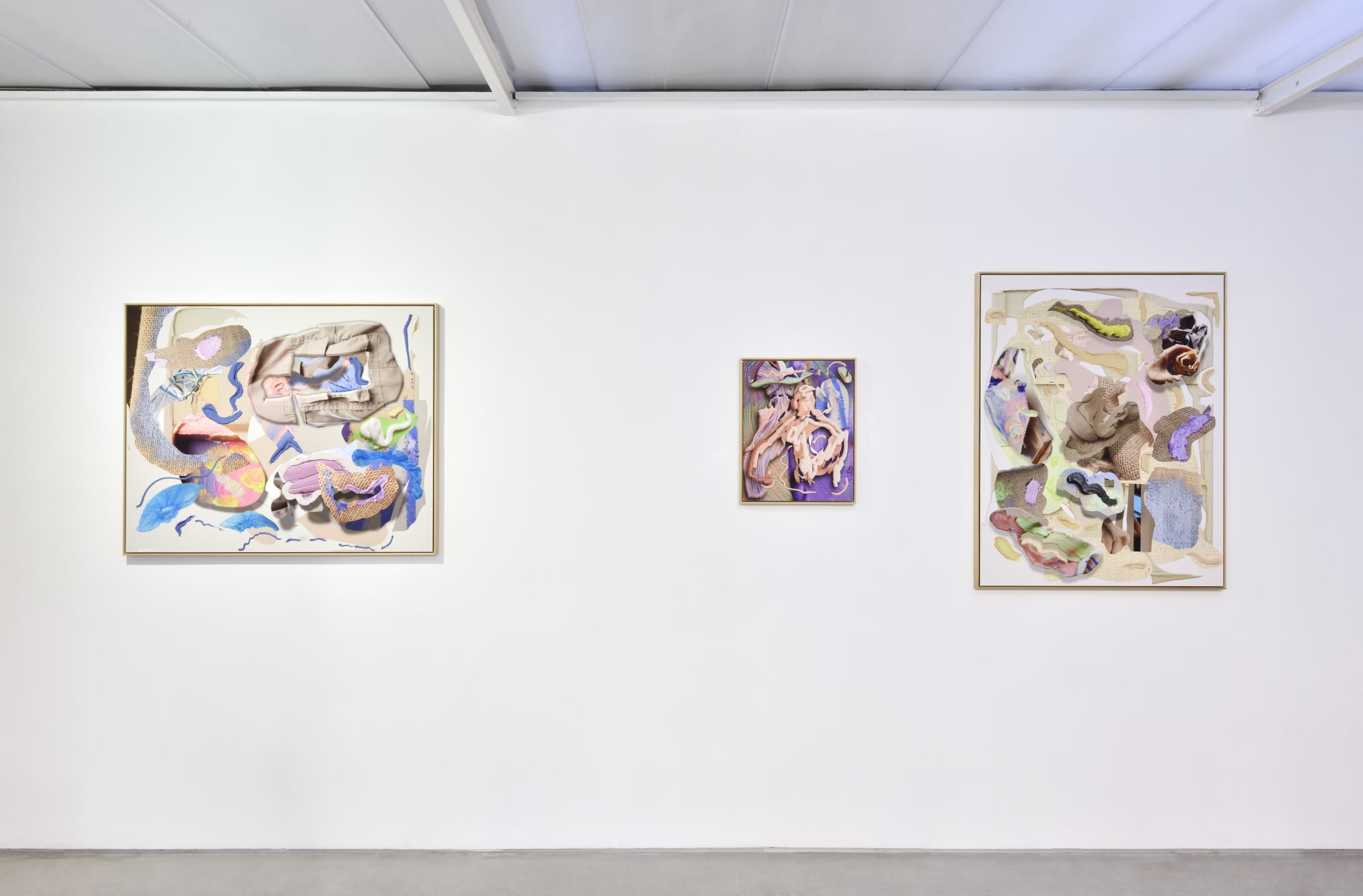 Vue de l'exposition "Even a painting needs a friend" de Rachel de Joode Photo : © Rebecca Fanuele Frontspace // 08.10 - 05.11.2022