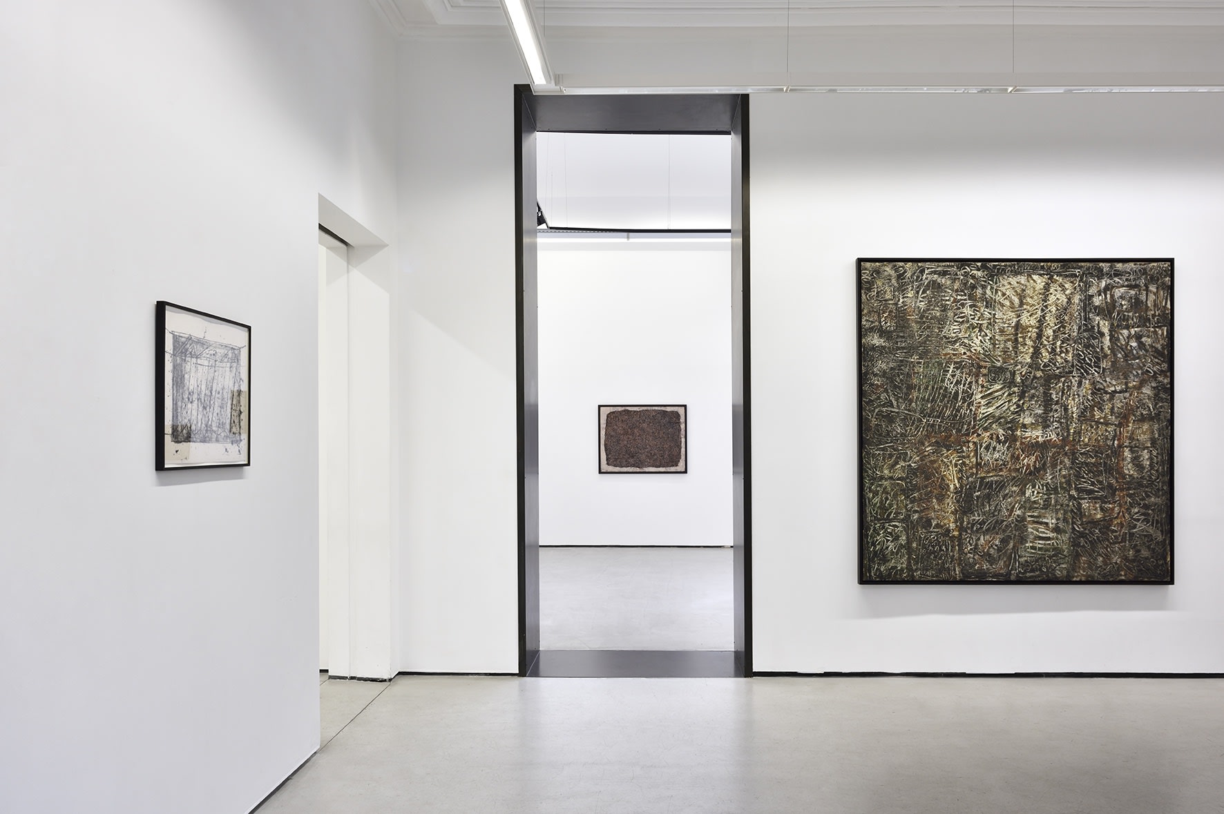 Vue de l'exposition " Georges NOËL - Jean DUBUFFET ", Galerie Christophe Gaillard, Paris, 2024. © Photo : Rebecca Fanuele.